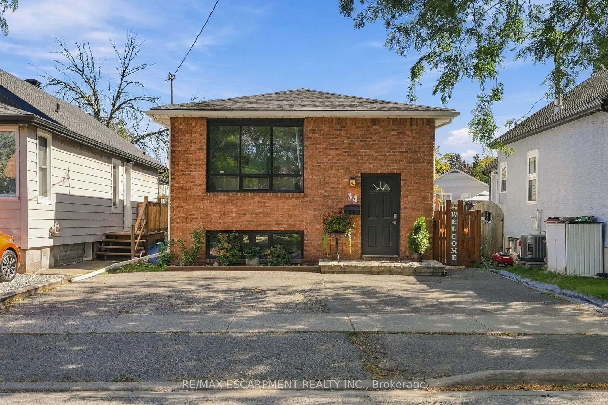 34 Grantham Avenue S