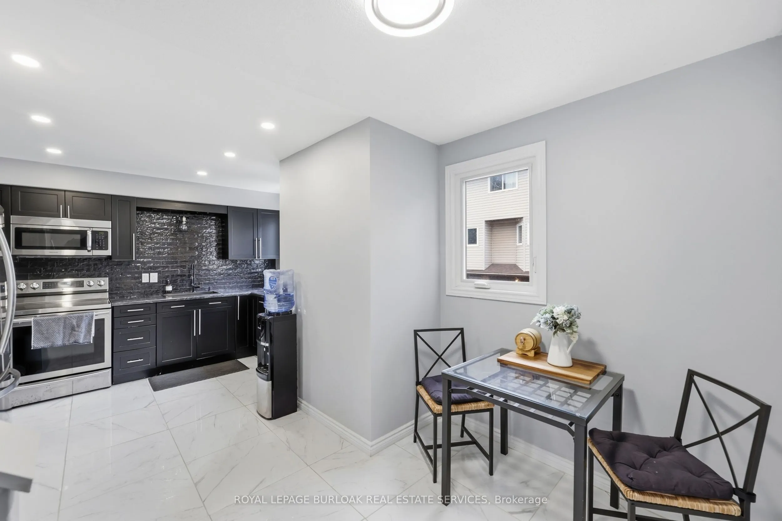 22 Bond Street N #D
