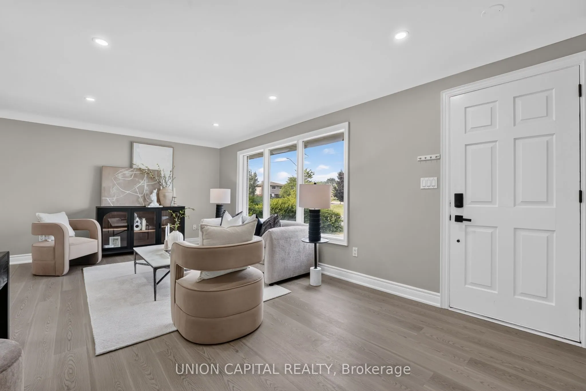 30 Collier Road N