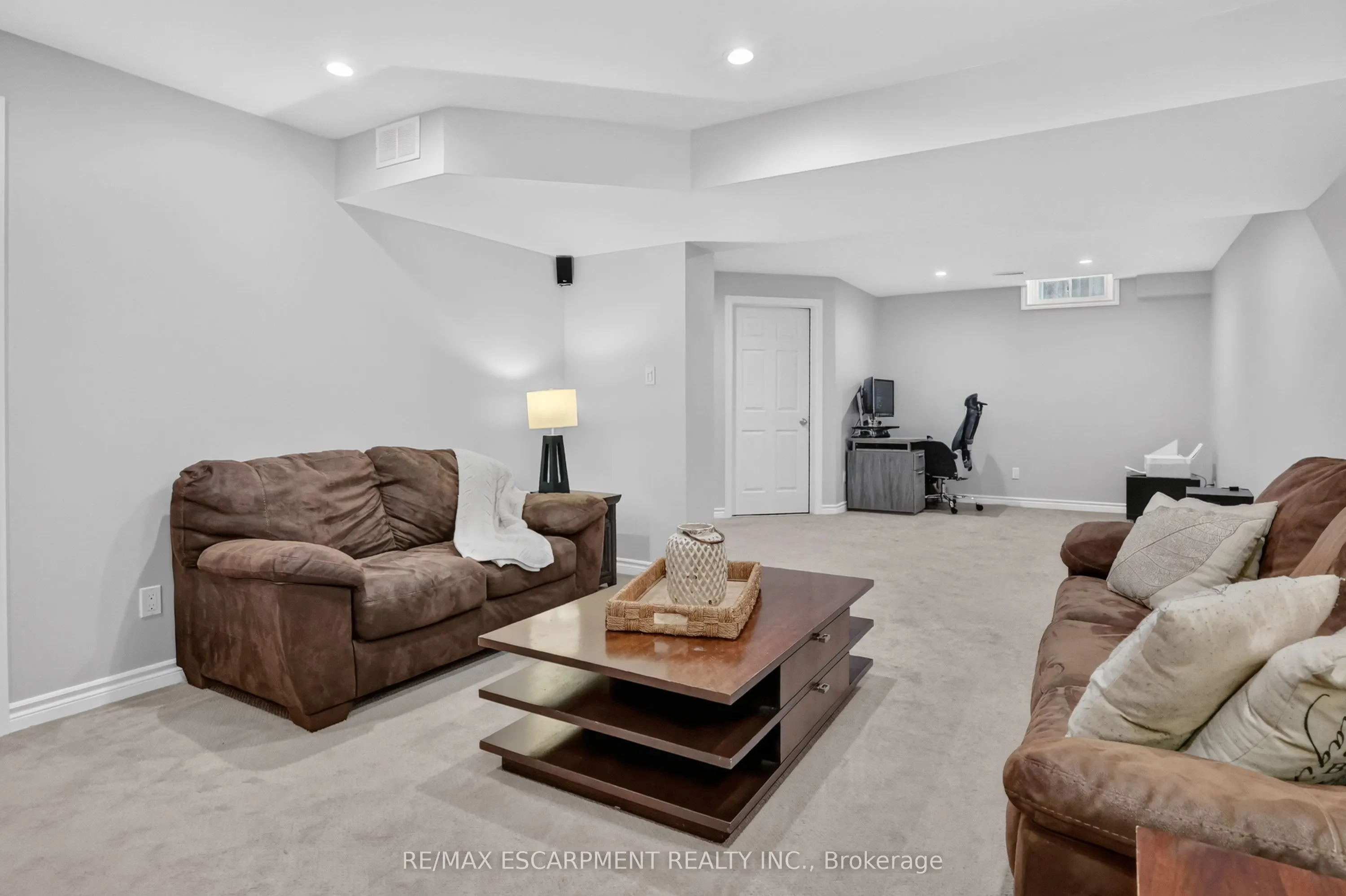 4852 Northgate Crescent
