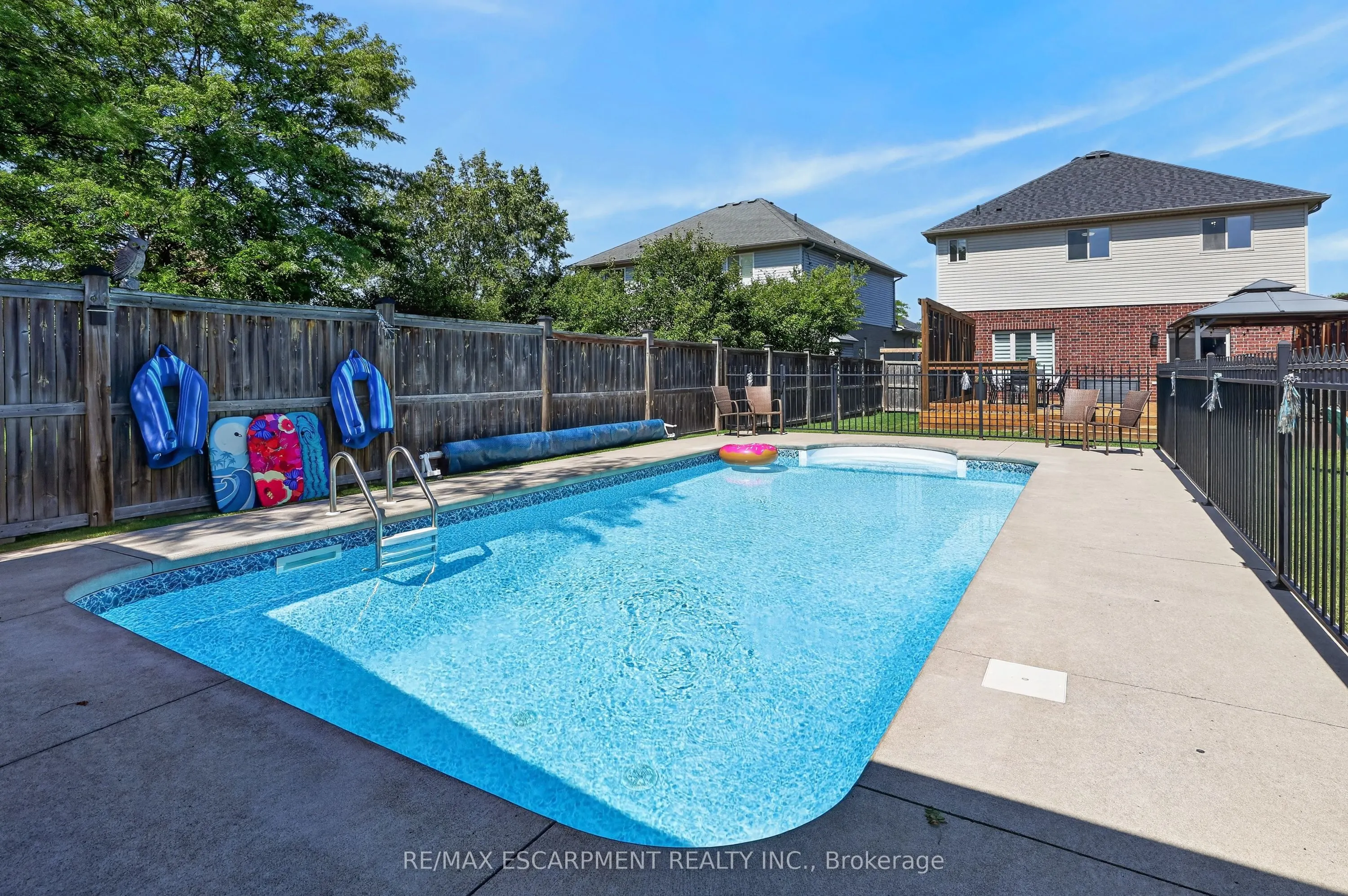 4852 Northgate Crescent