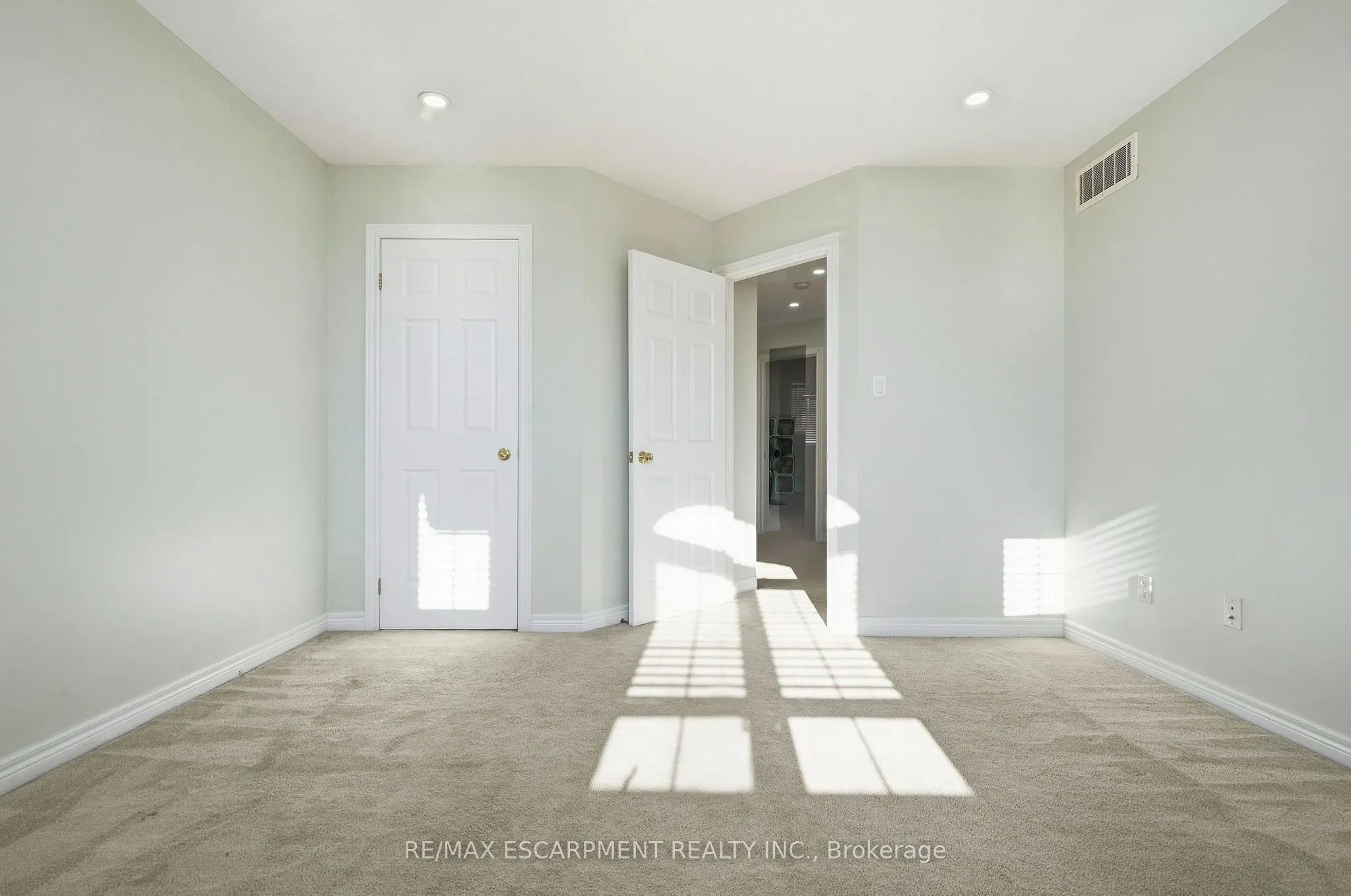 31 Peachwood Crescent