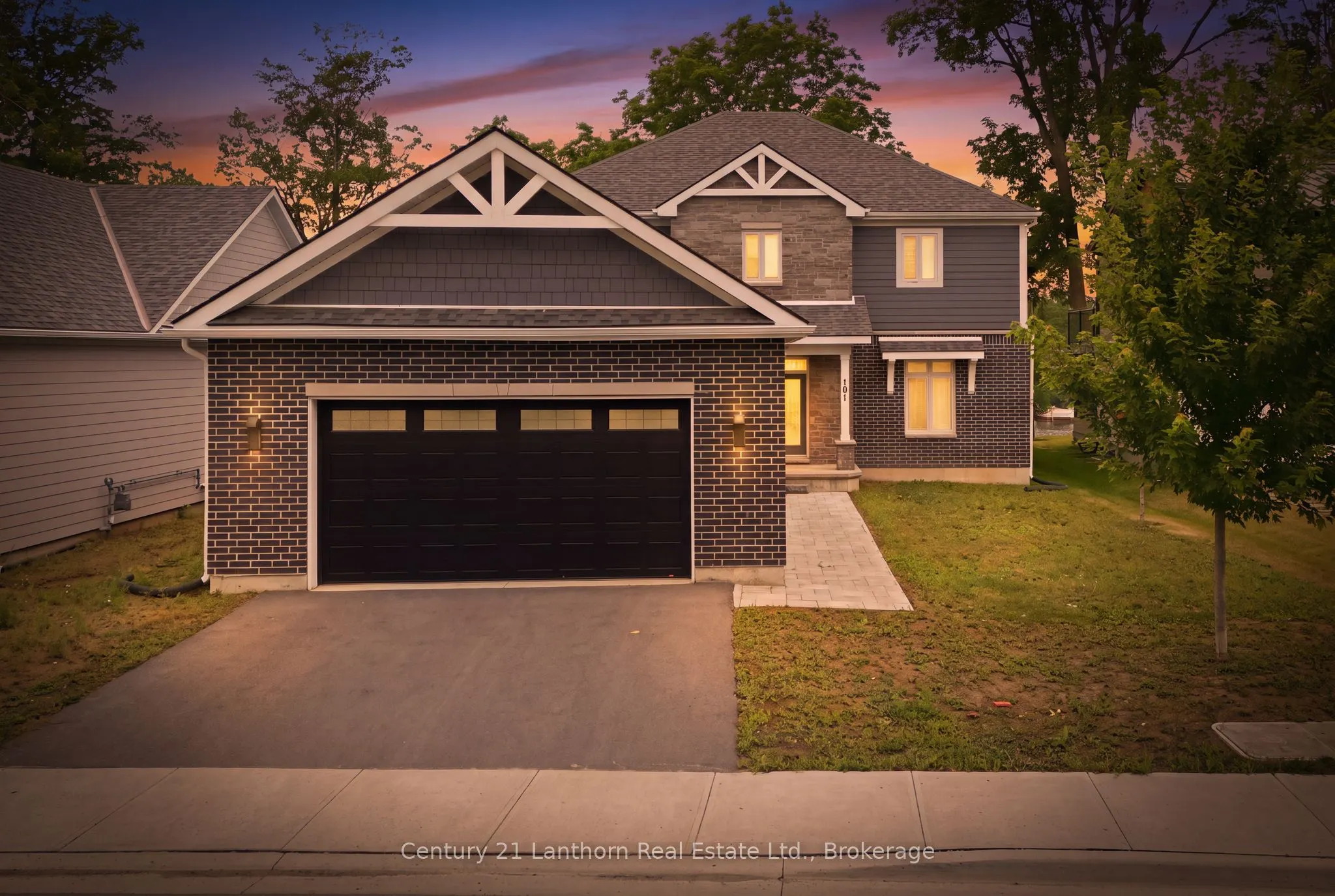 101 Villeneuve Drive