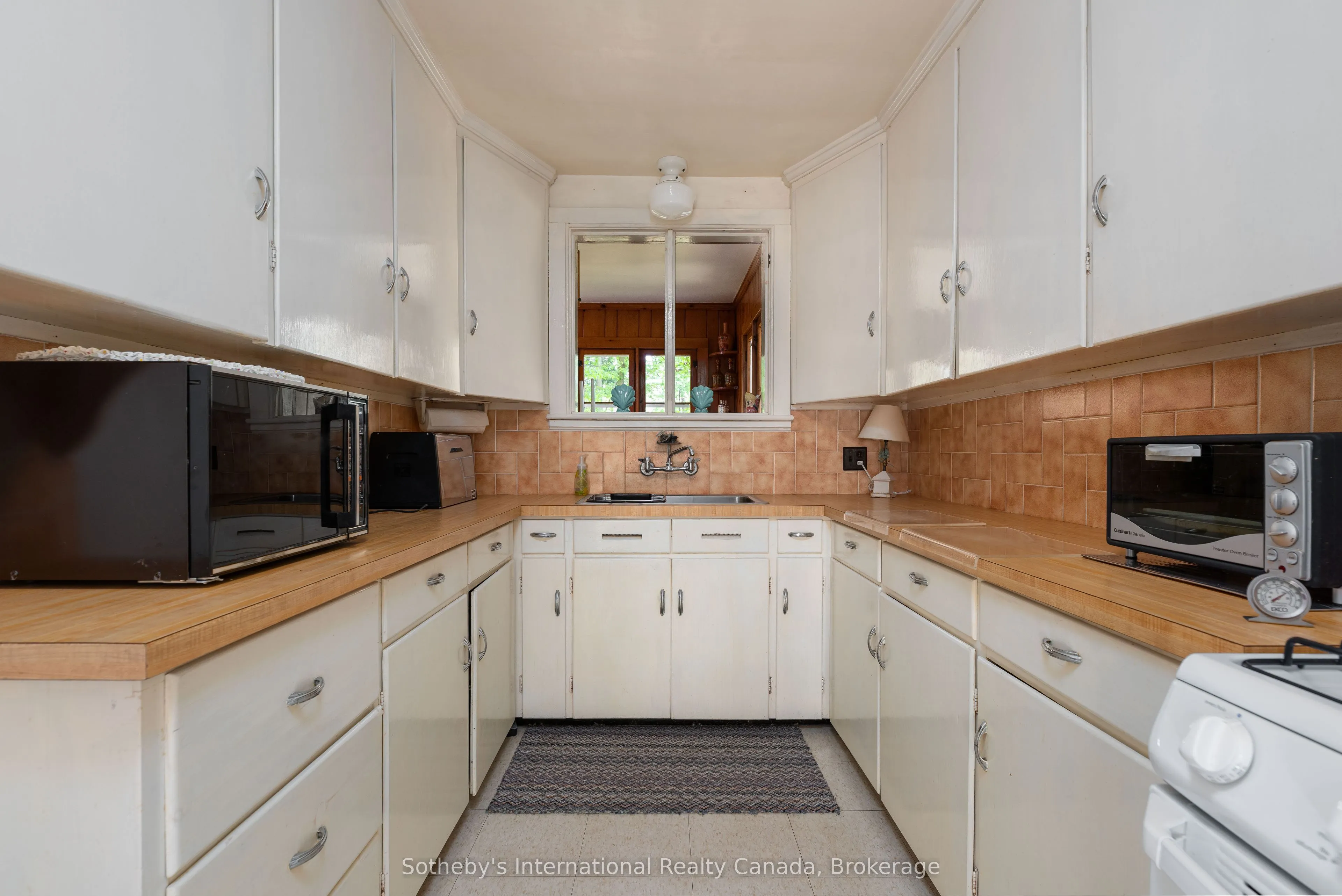 683 Point Abino Road S