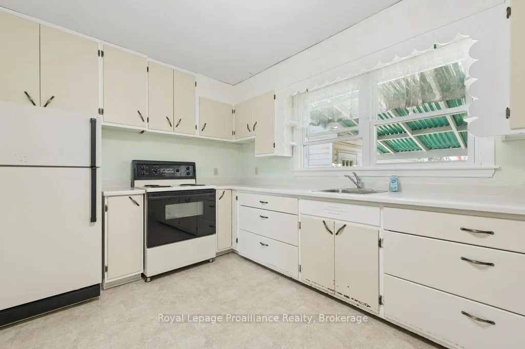 47 Bay Drive