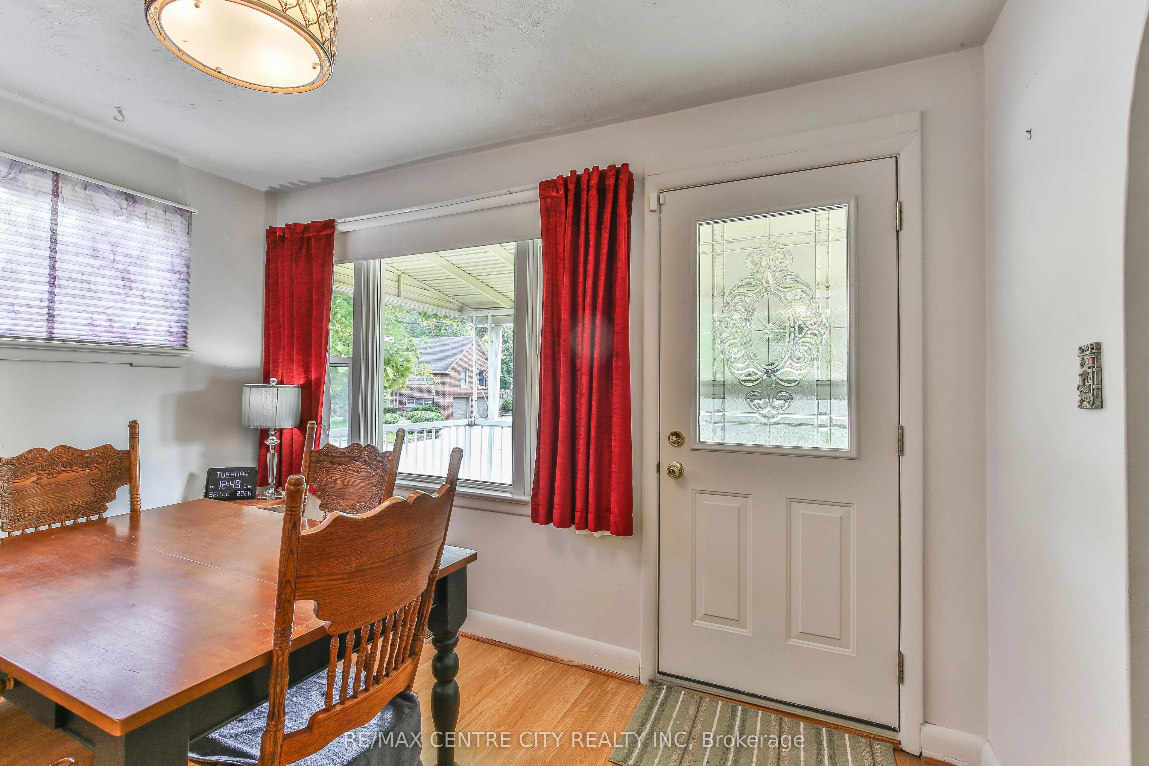 10 Concession Street E