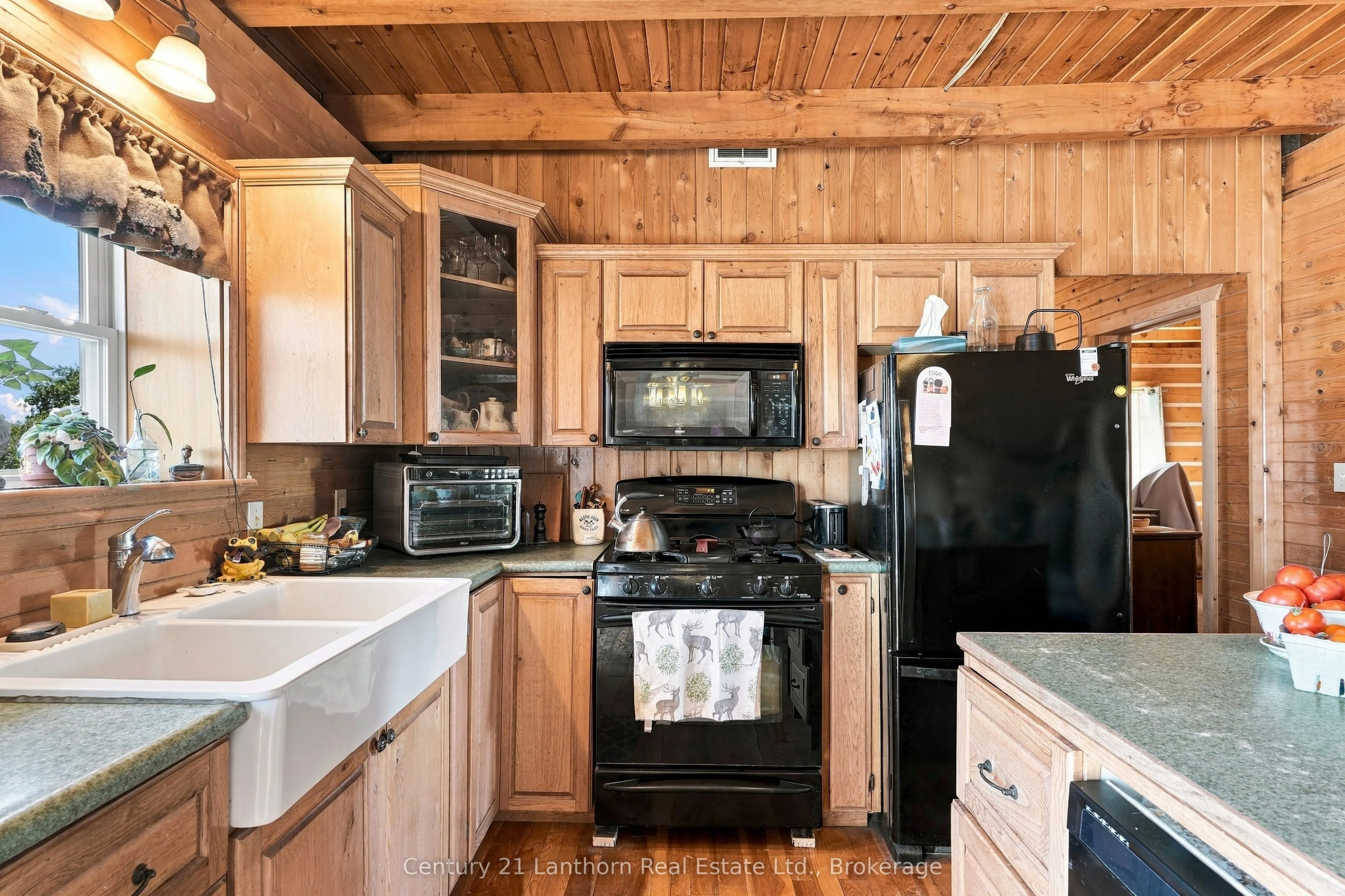 939 Kelly Road