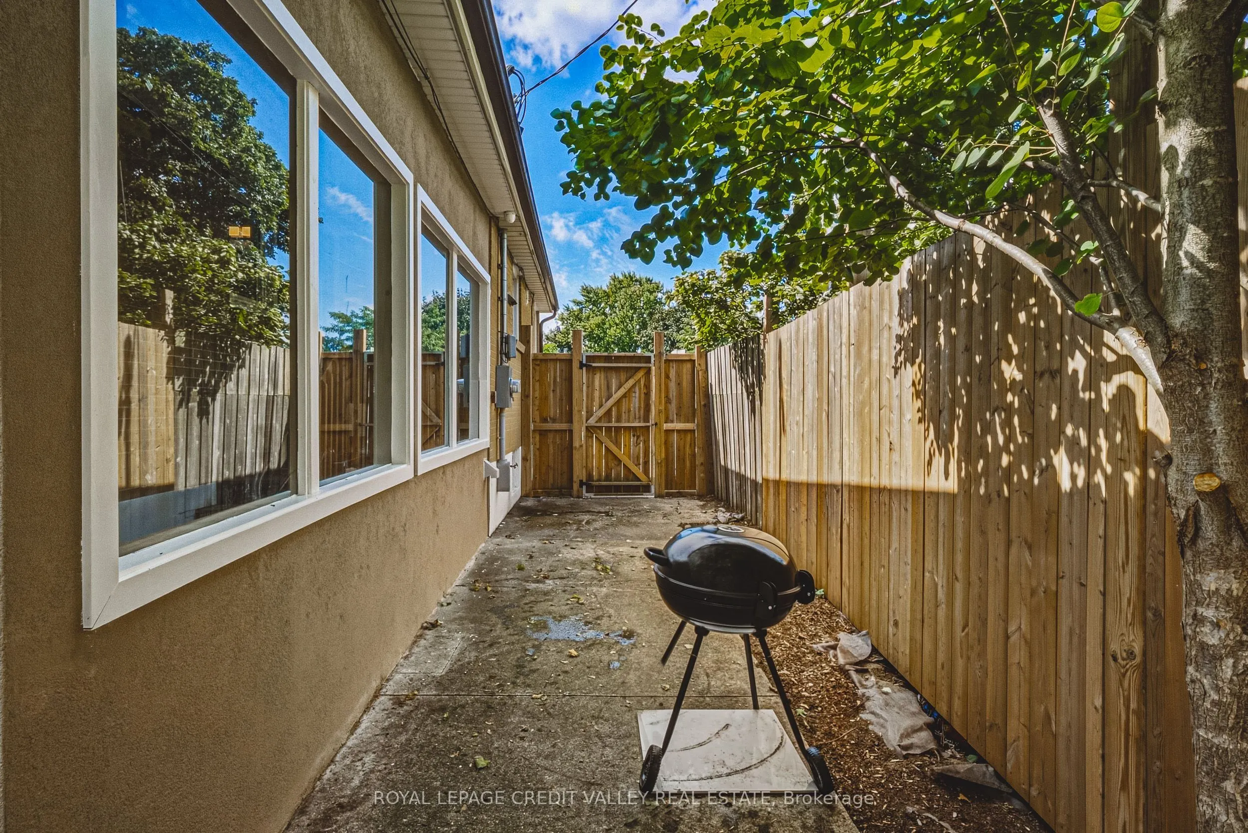 12 Stevenson Avenue