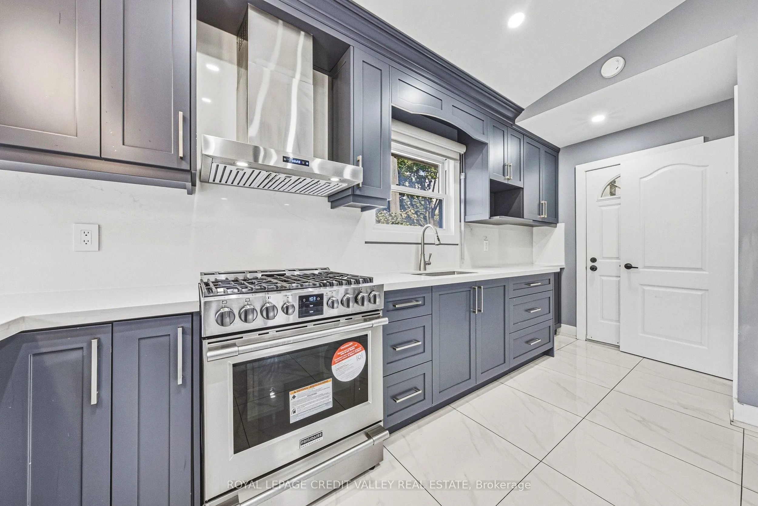 12 Stevenson Avenue