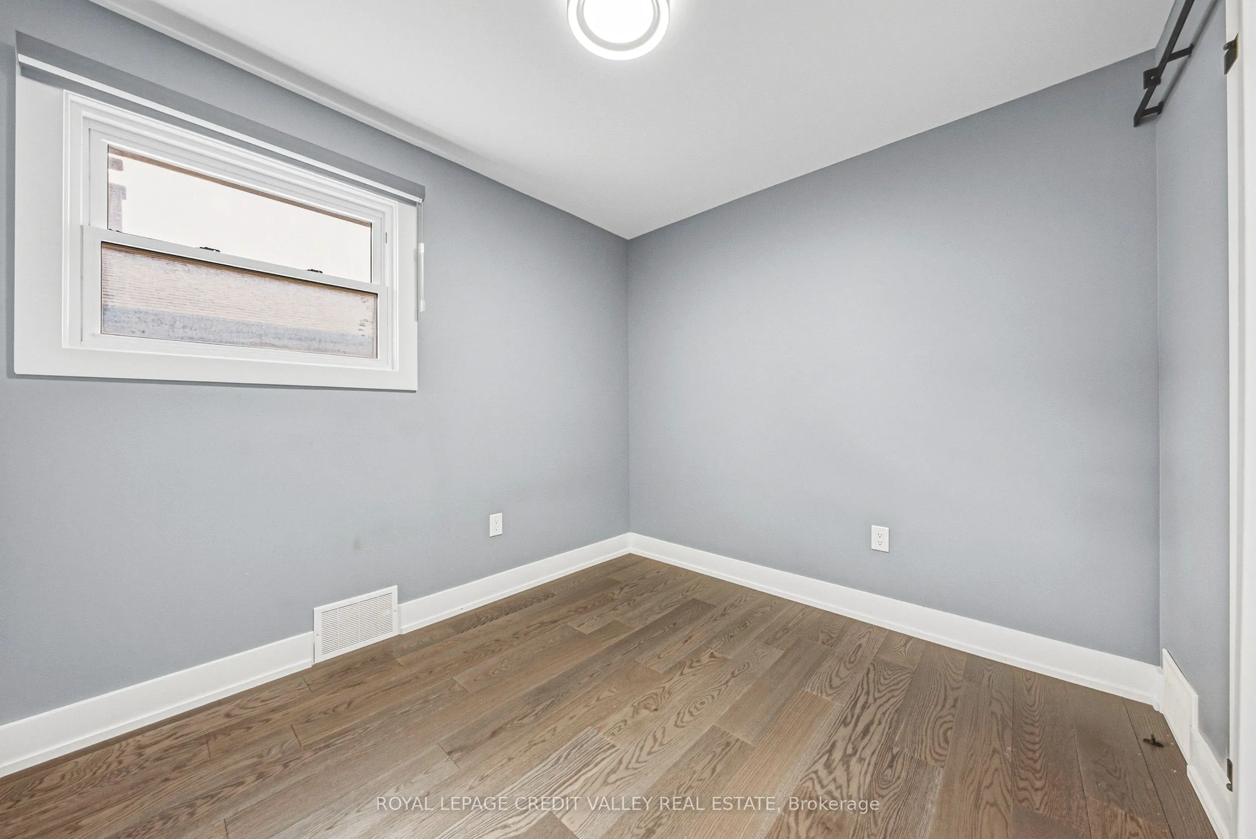 12 Stevenson Avenue