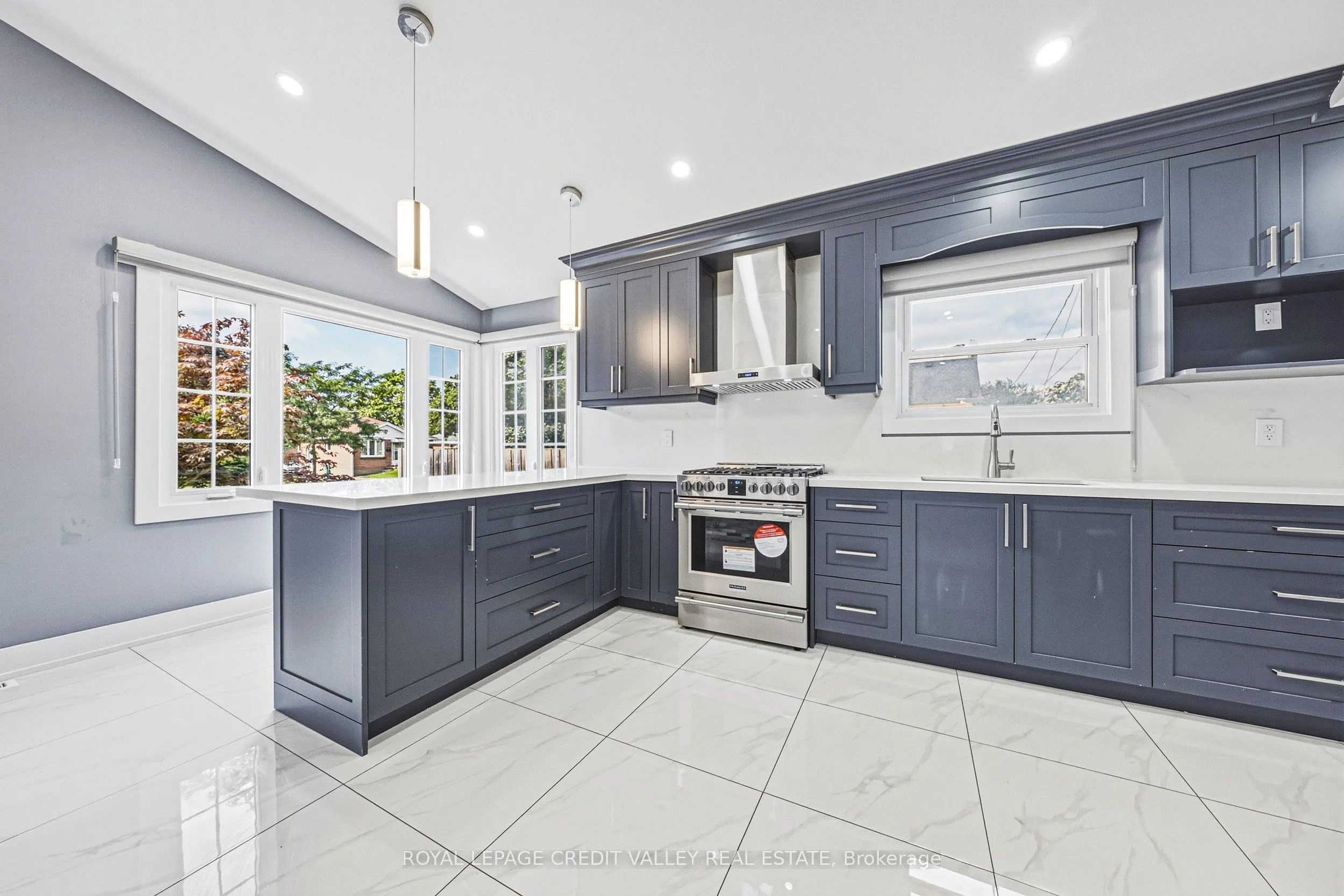 12 Stevenson Avenue