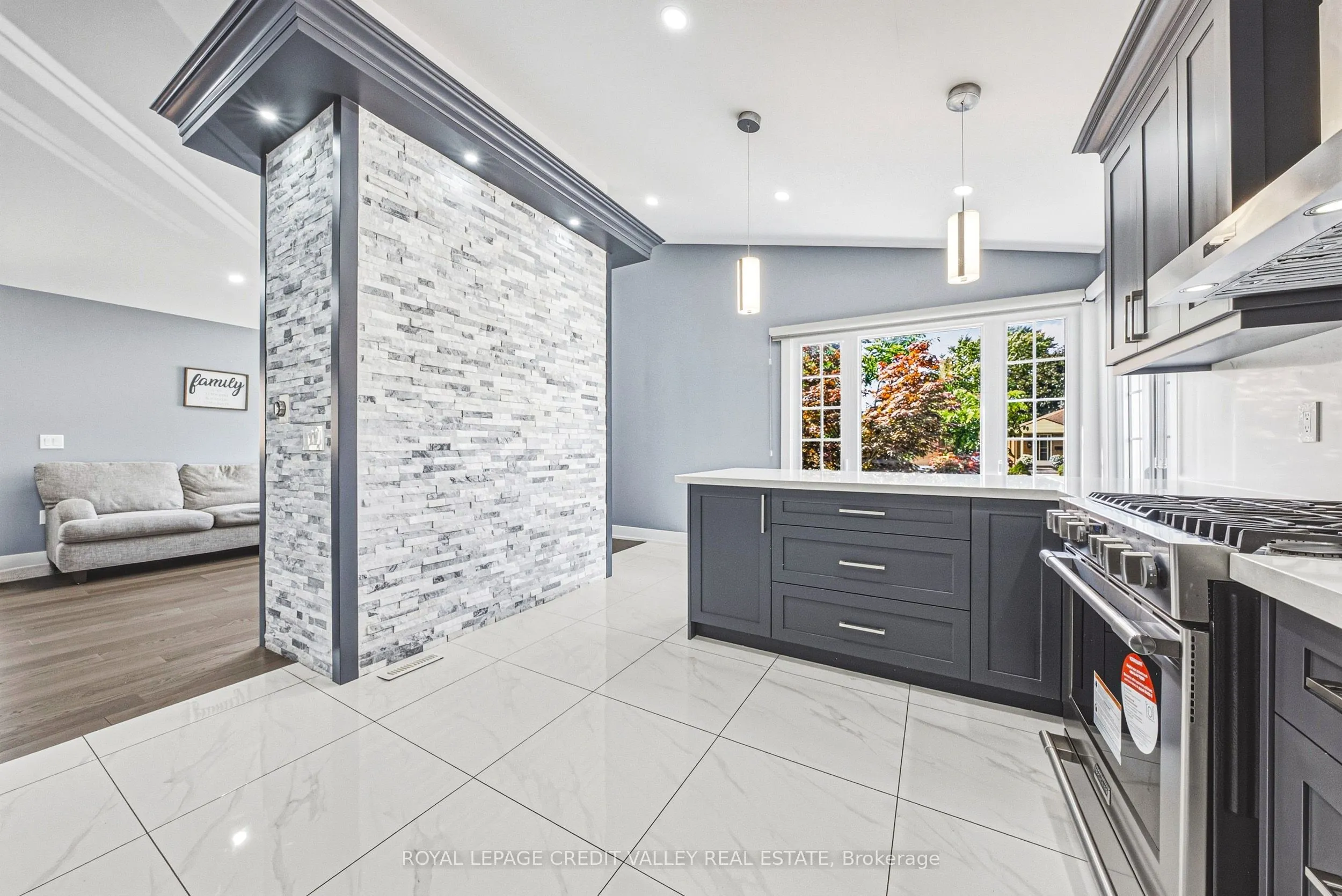 12 Stevenson Avenue