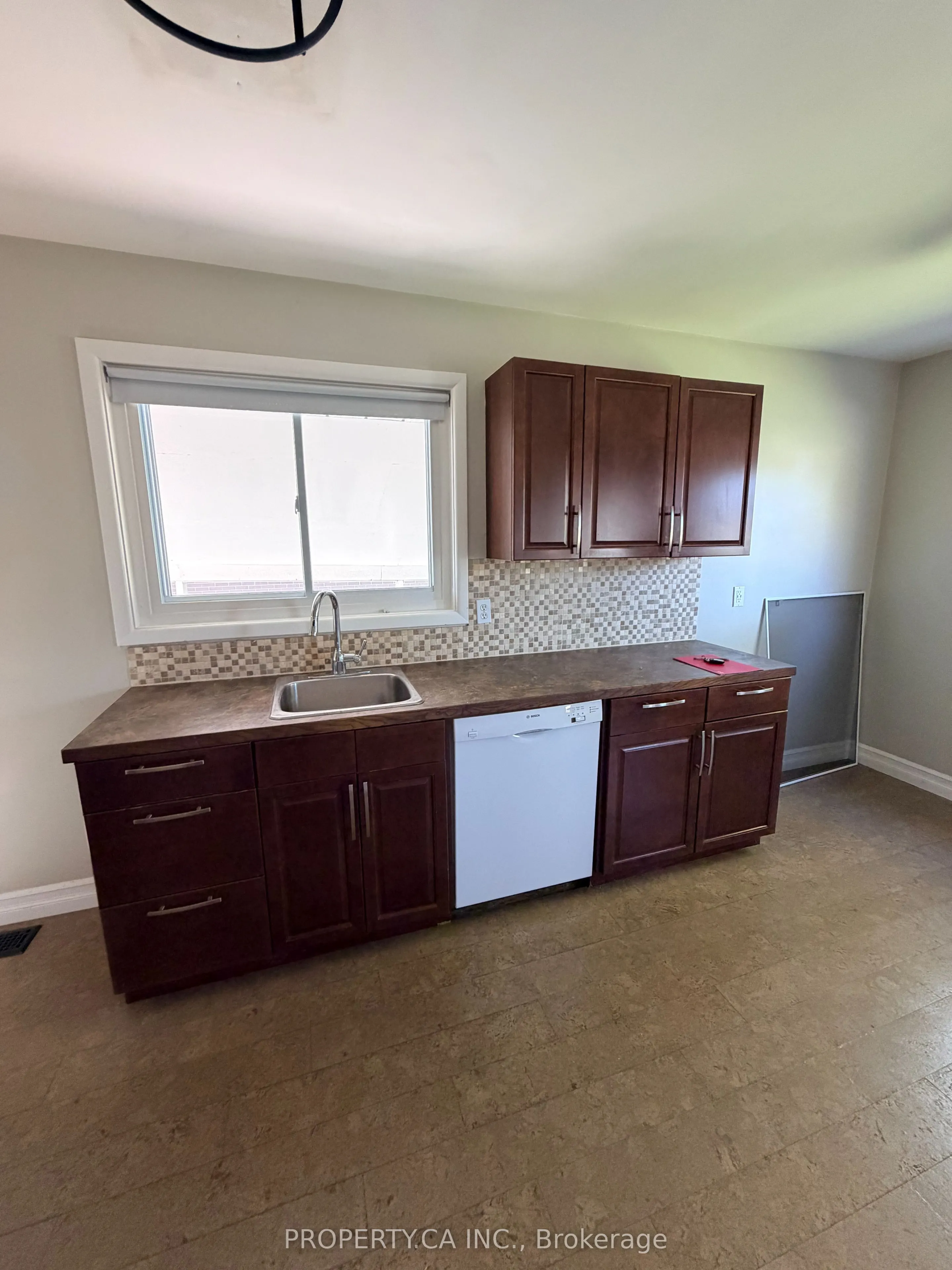 21 Nelles Avenue