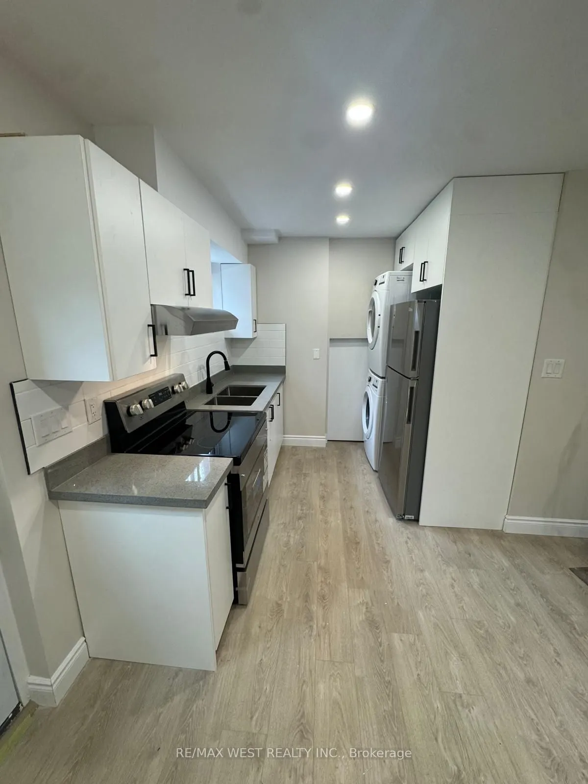 1 Treelawn Terrace #Lower