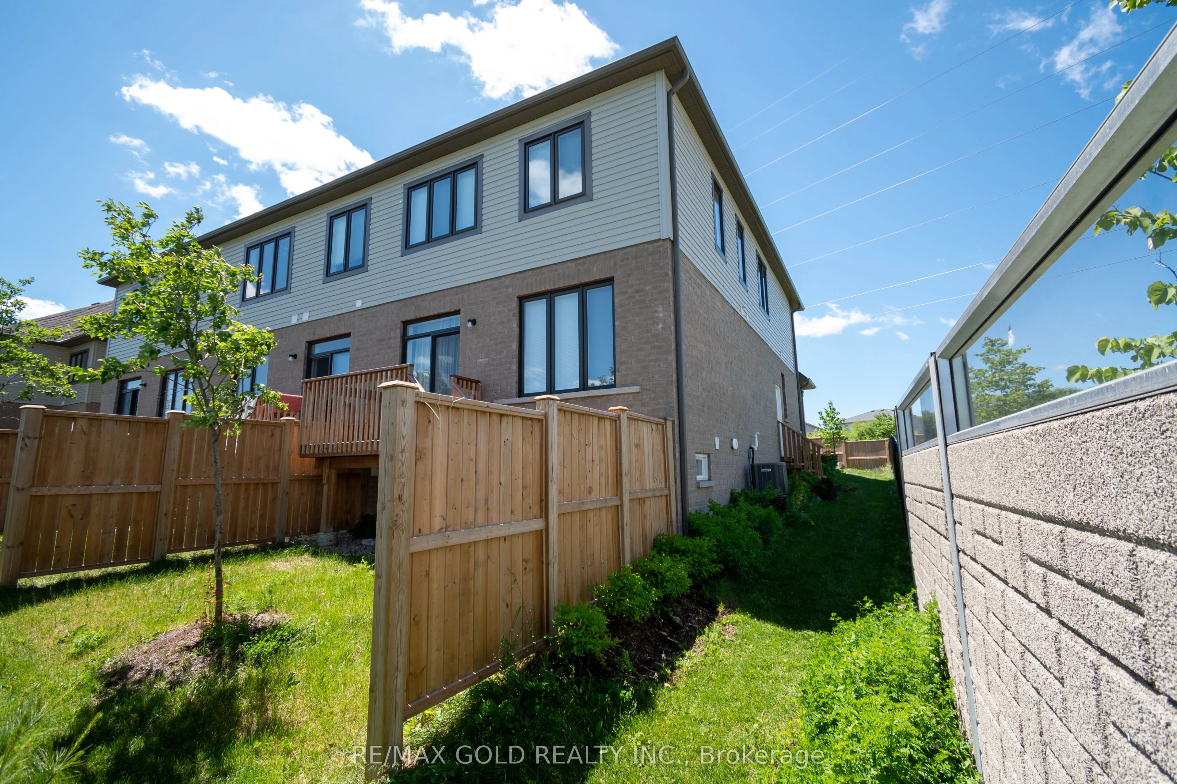 166 Deerpath Drive #1