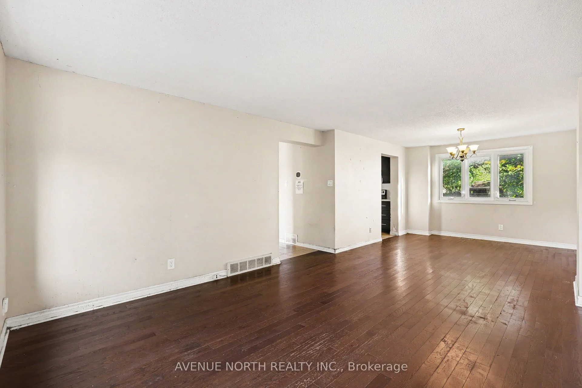 68 Downsview Crescent