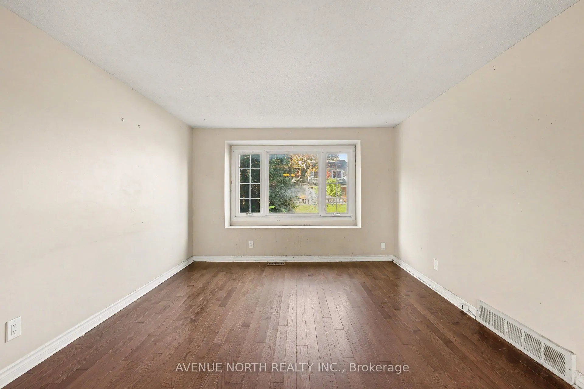 68 Downsview Crescent