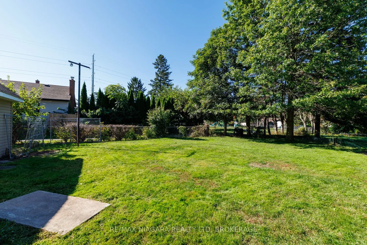 6424 Corwin Crescent