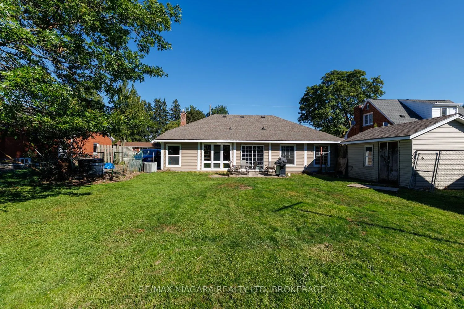 6424 Corwin Crescent