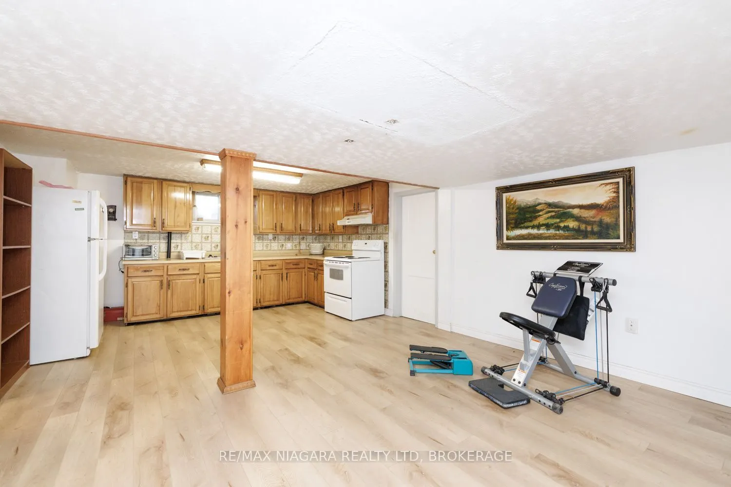 6424 Corwin Crescent