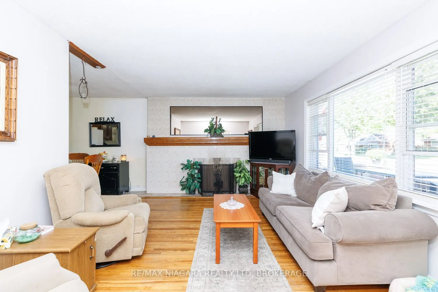 6424 Corwin Crescent
