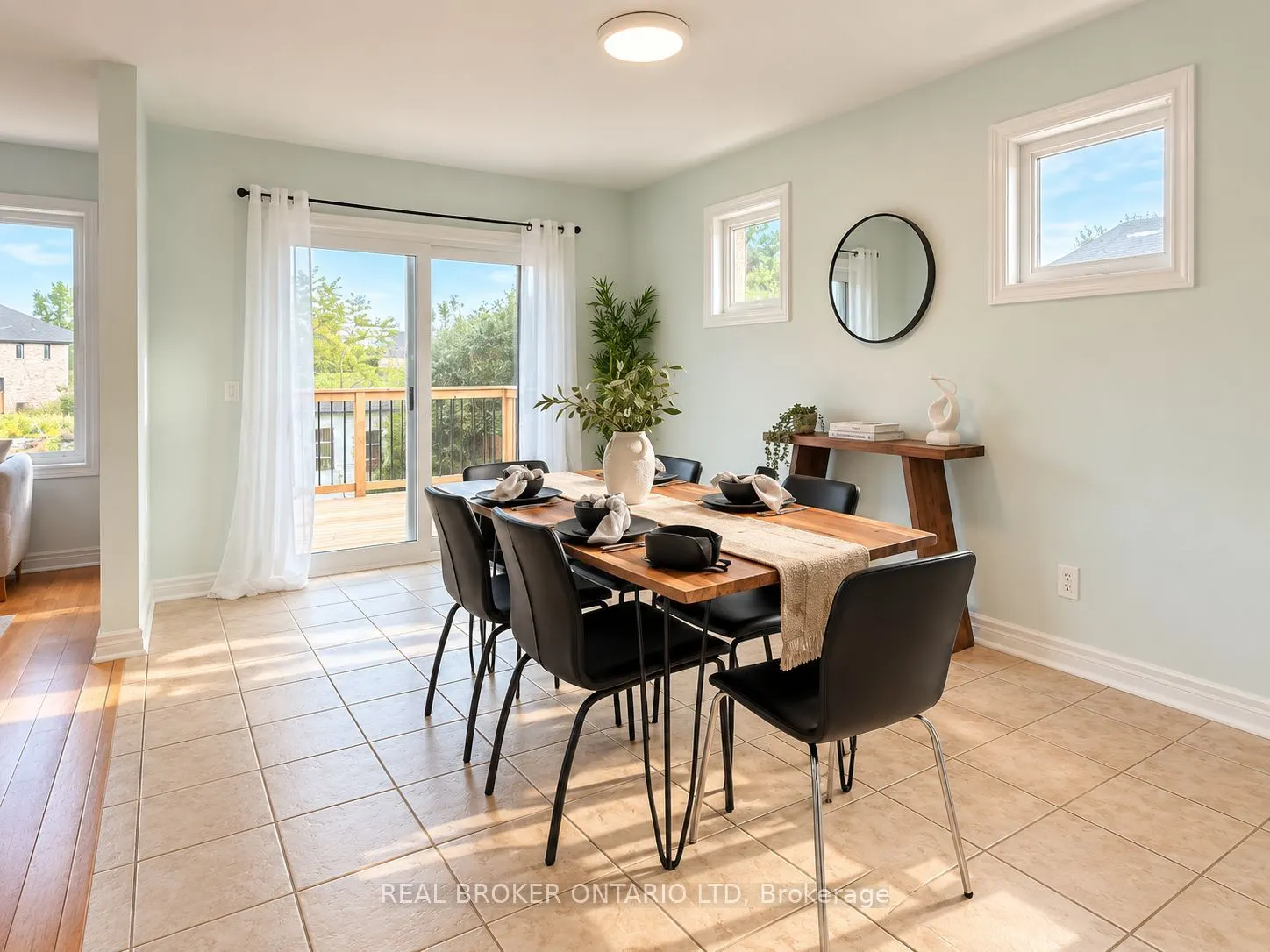 3 Woodview Court
