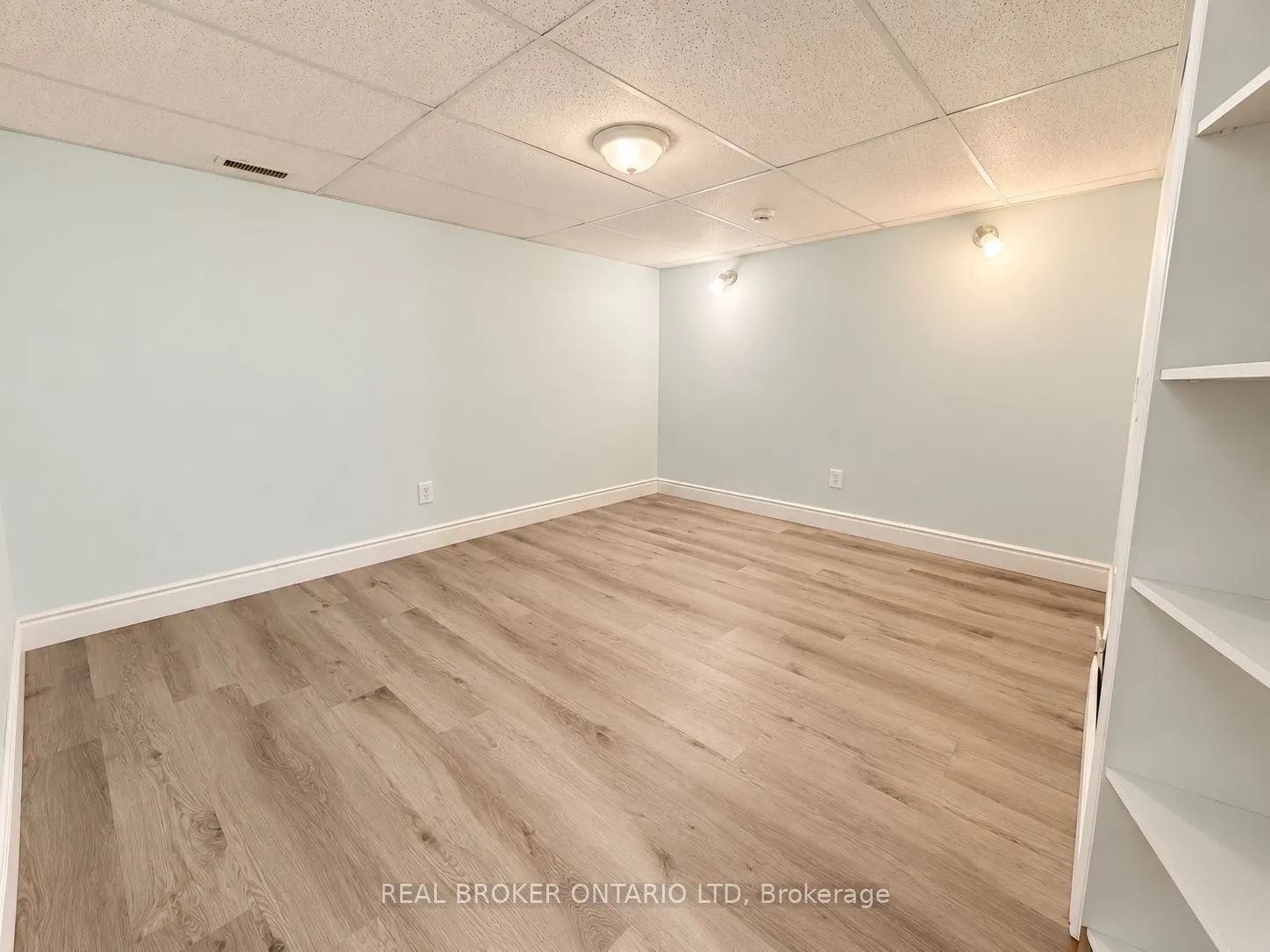 3 Woodview Court