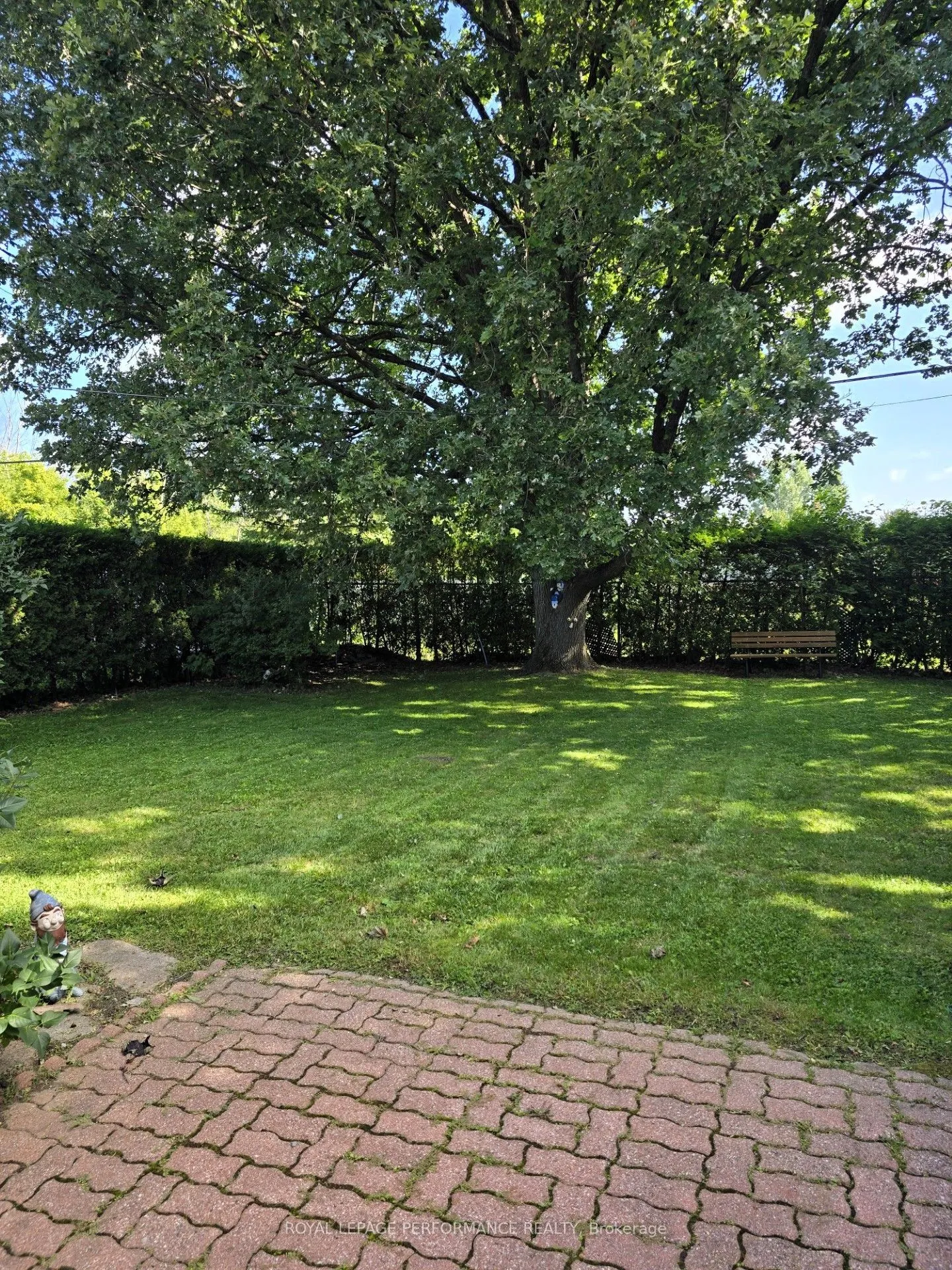 418 Bellevue Crescent