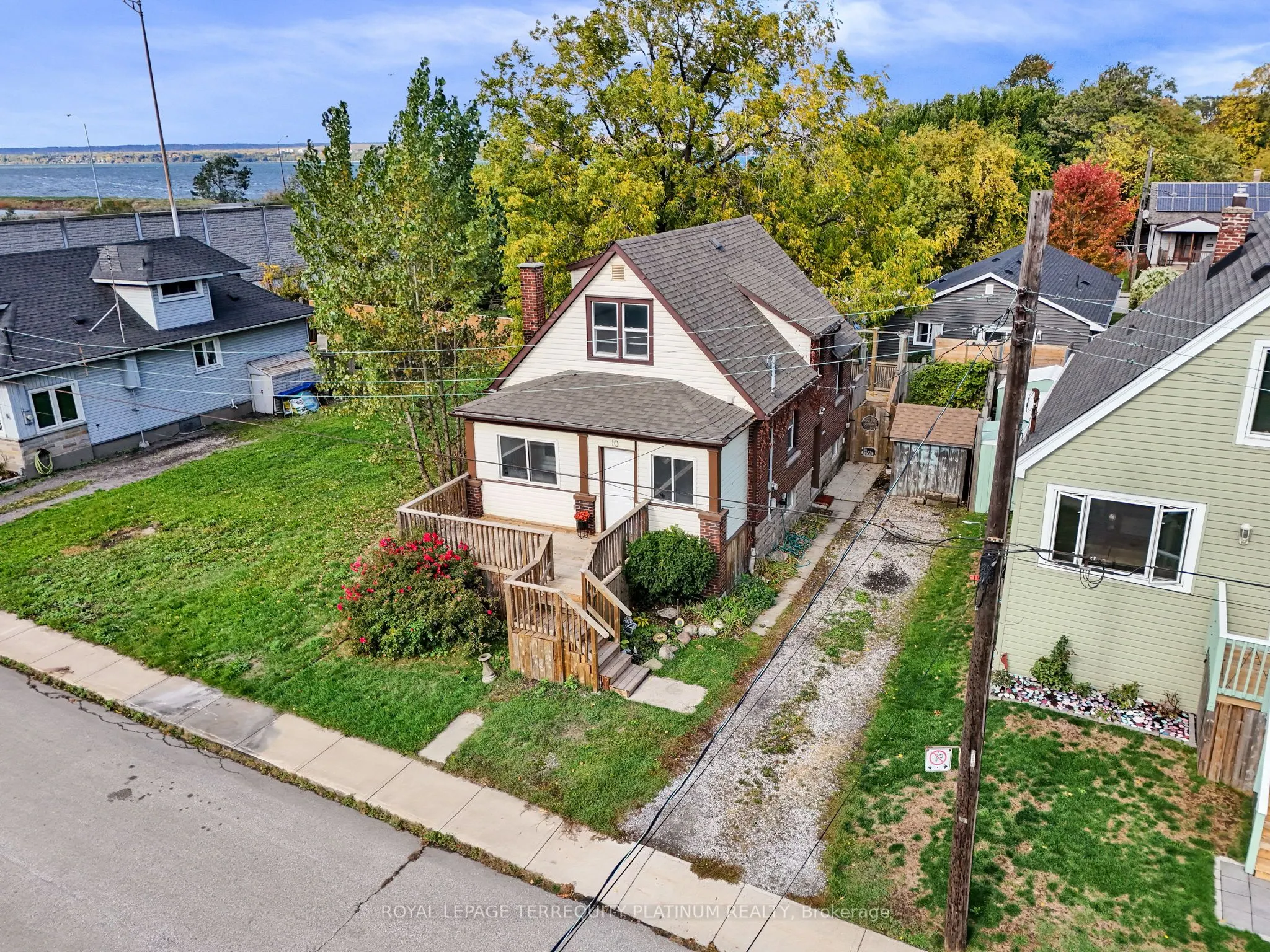 10 Locarno Avenue