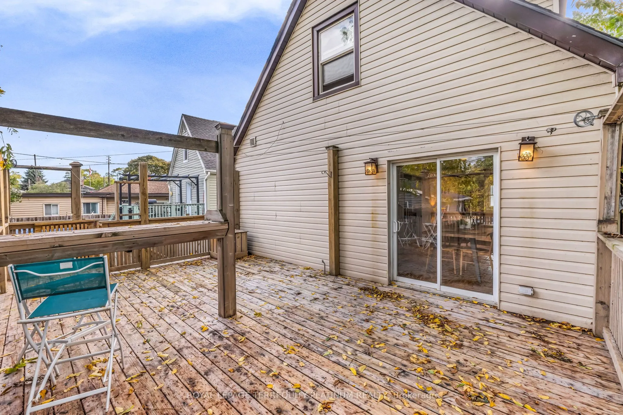 10 Locarno Avenue