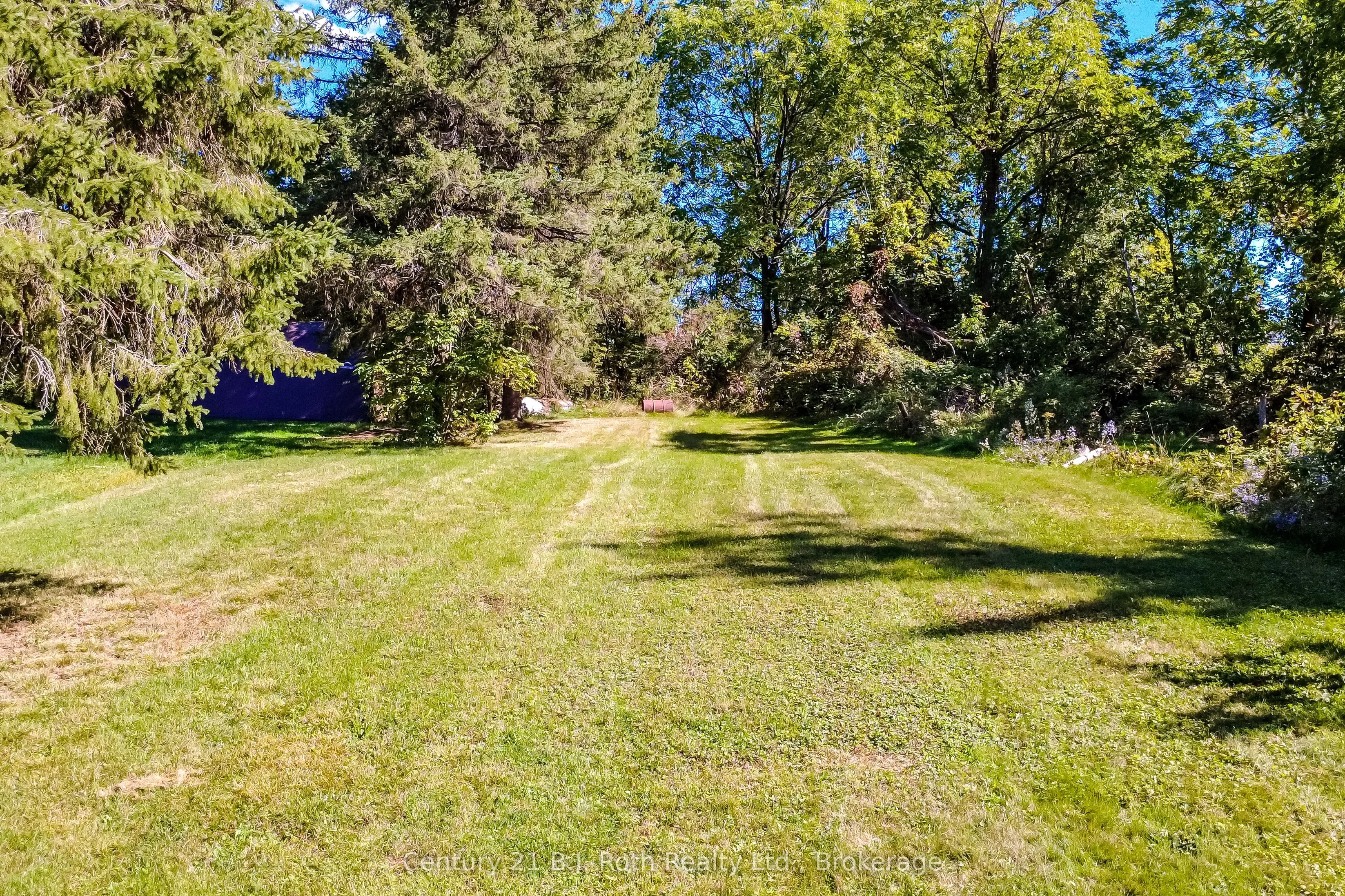 222 Lake Dalrymple Road