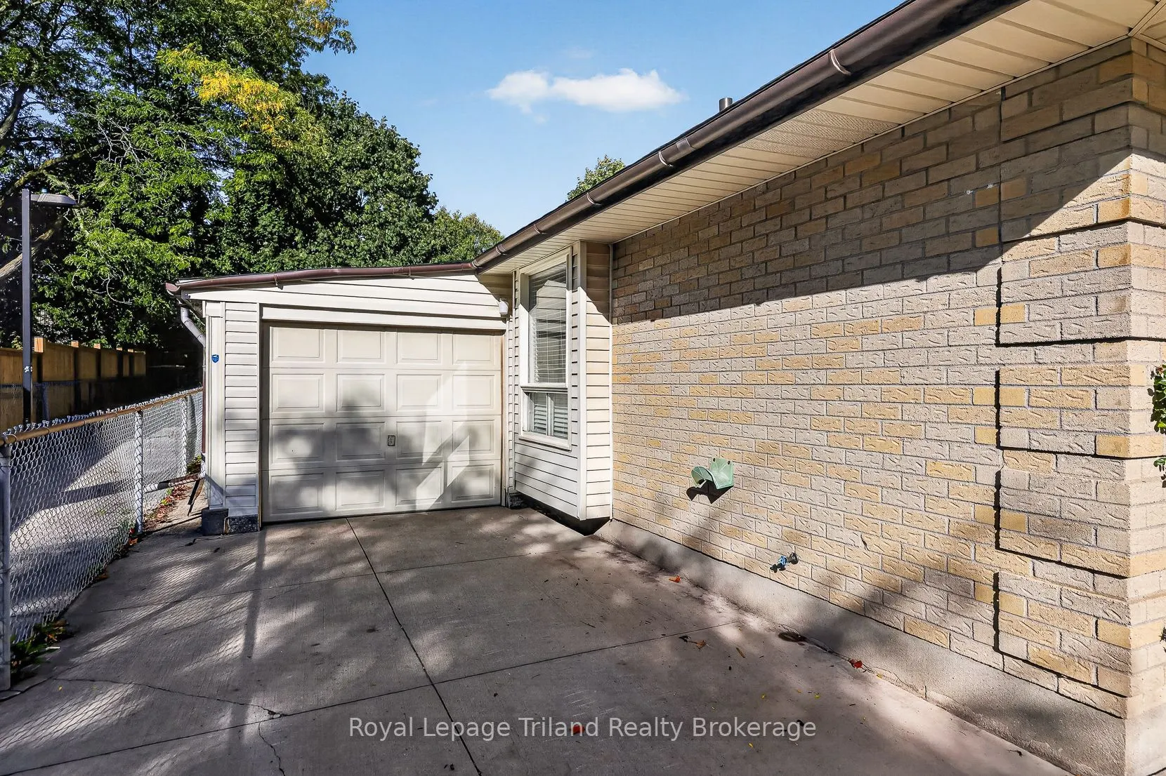 43 Dundee Court