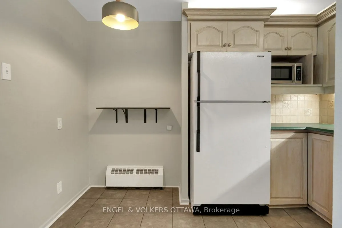 373 Laurier Avenue E #505