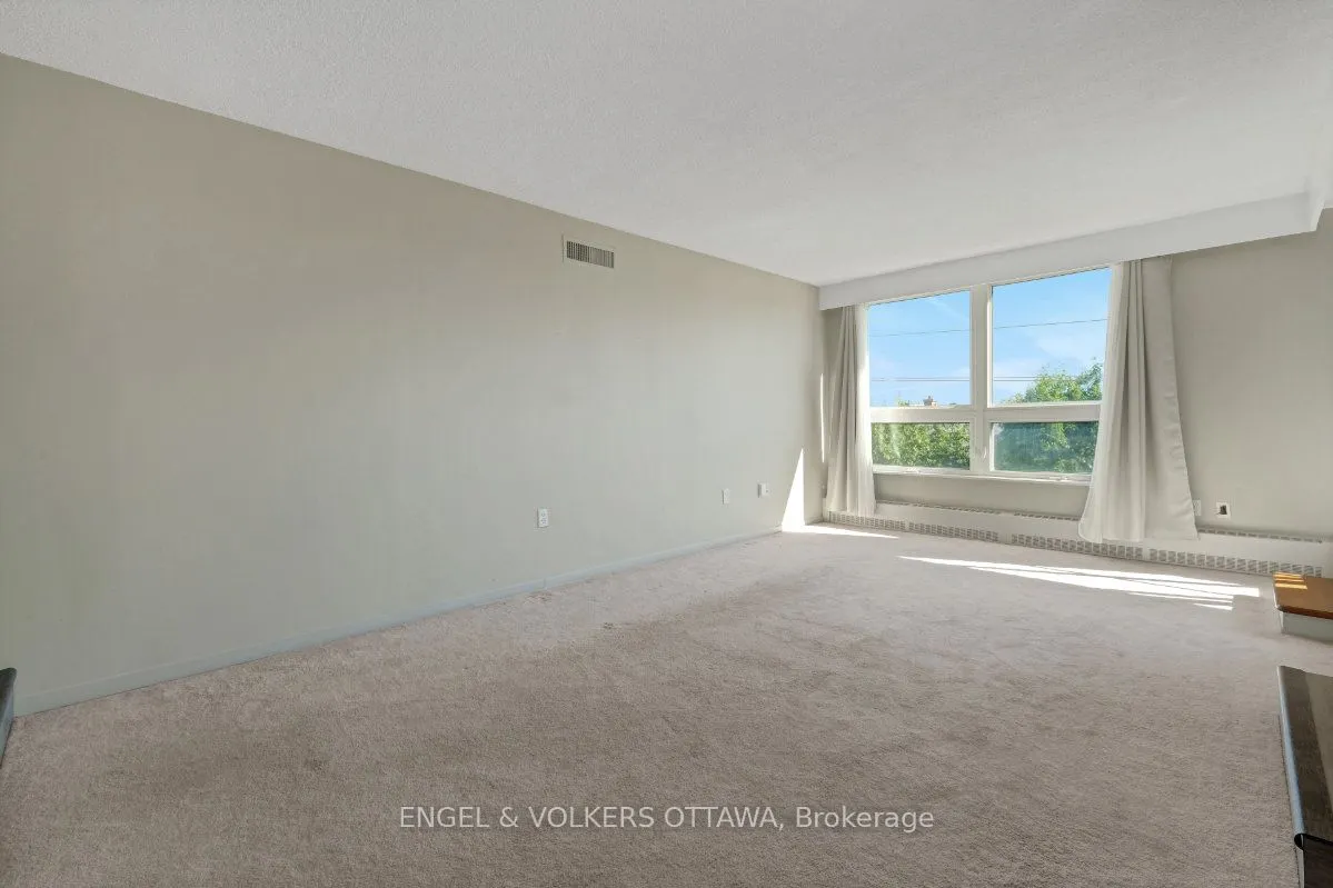 373 Laurier Avenue E #505