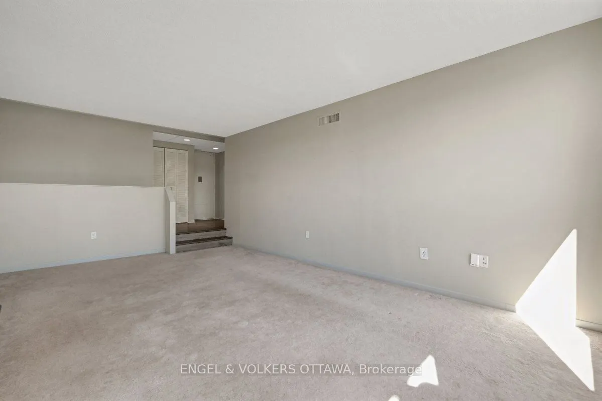 373 Laurier Avenue E #505