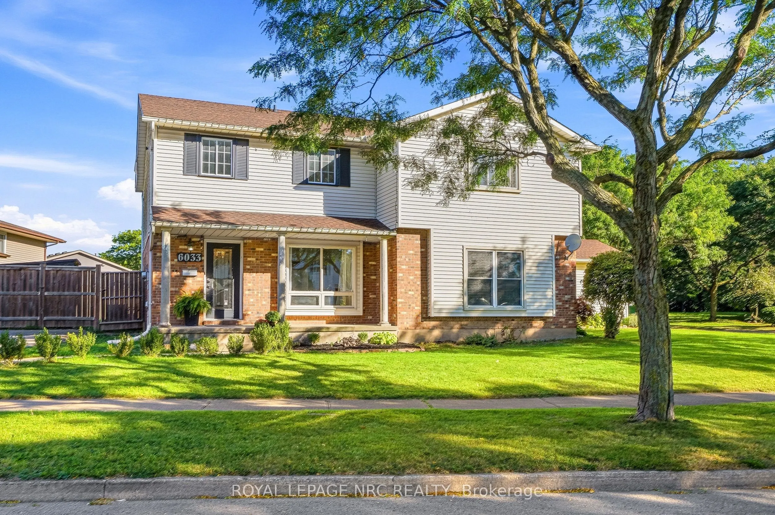 6033 Wildrose Crescent