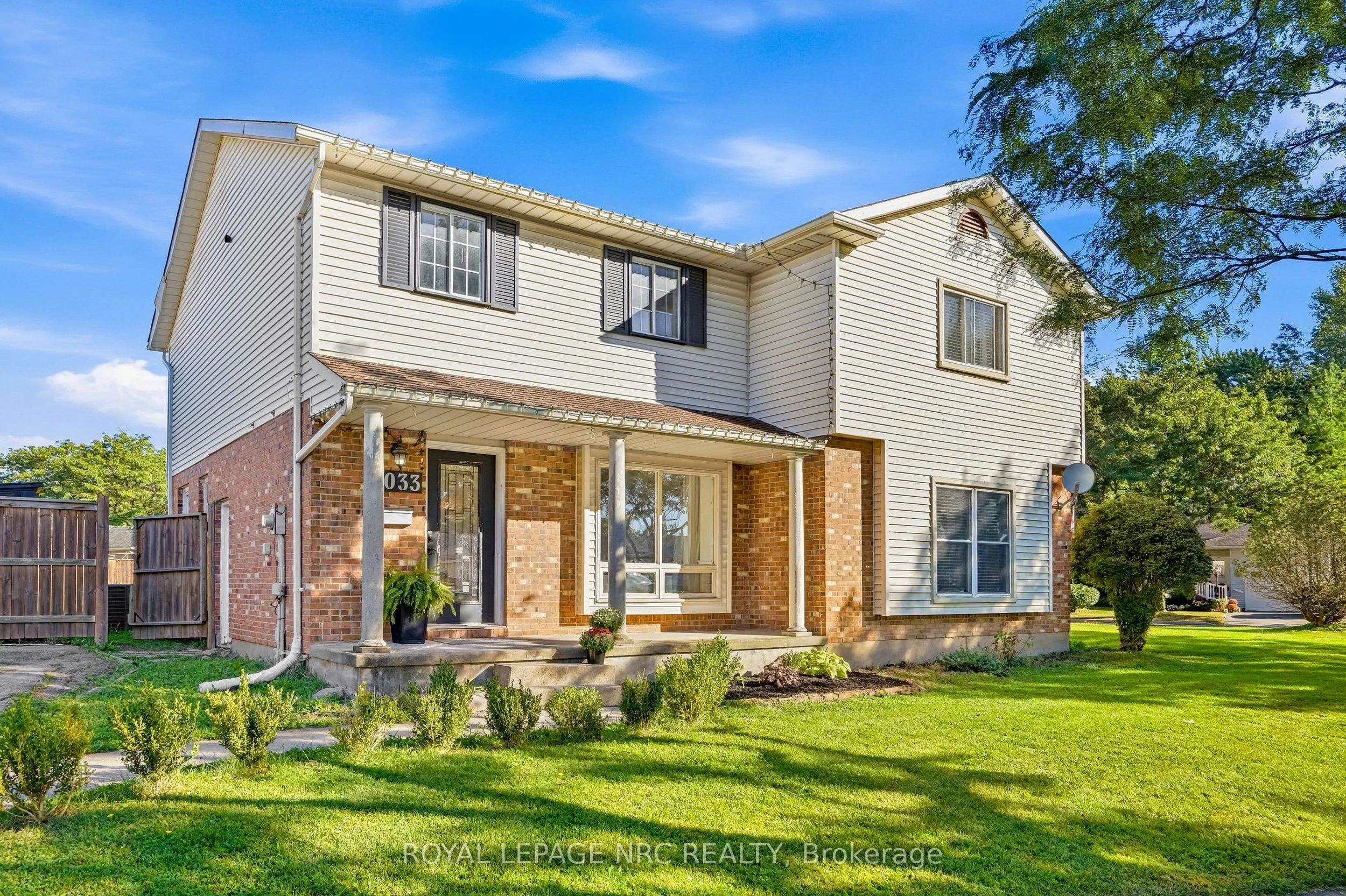 6033 Wildrose Crescent