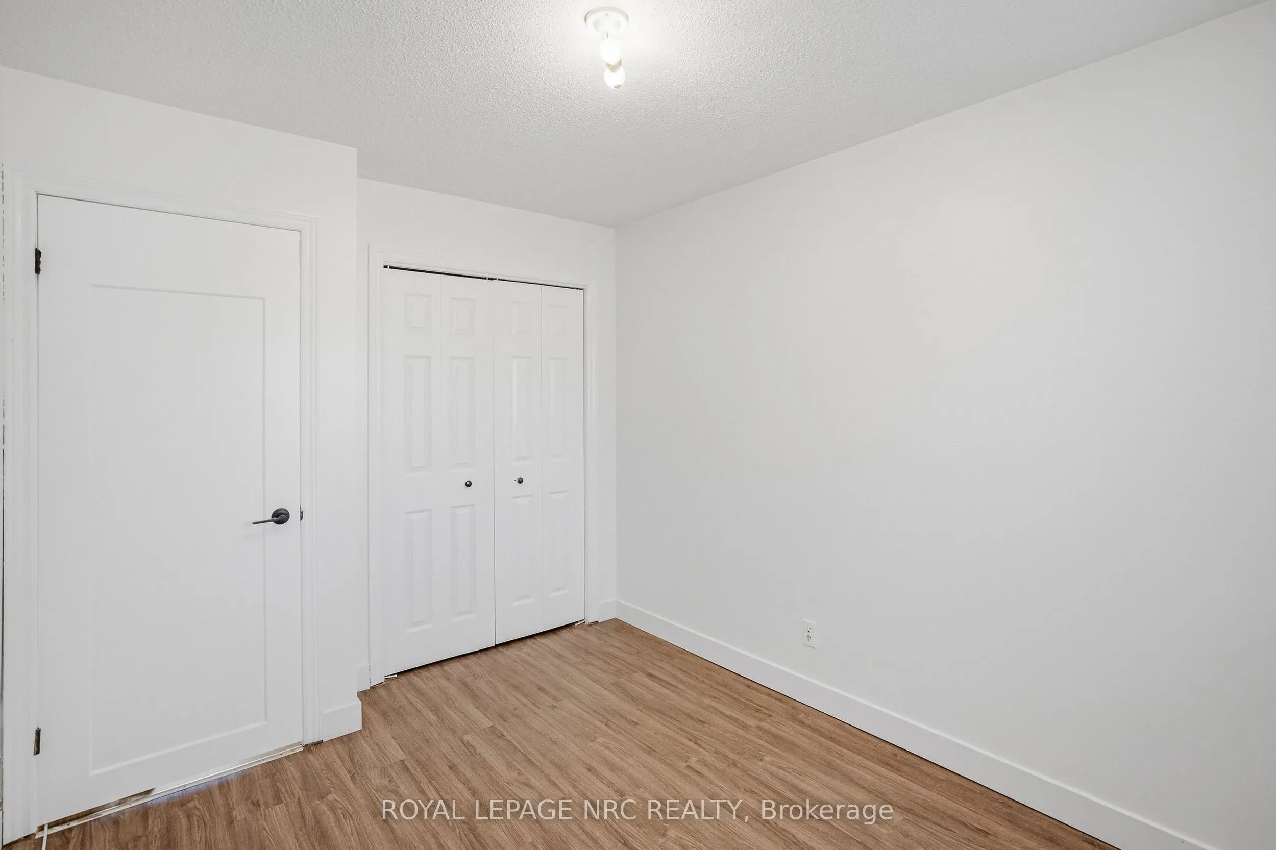 6033 Wildrose Crescent