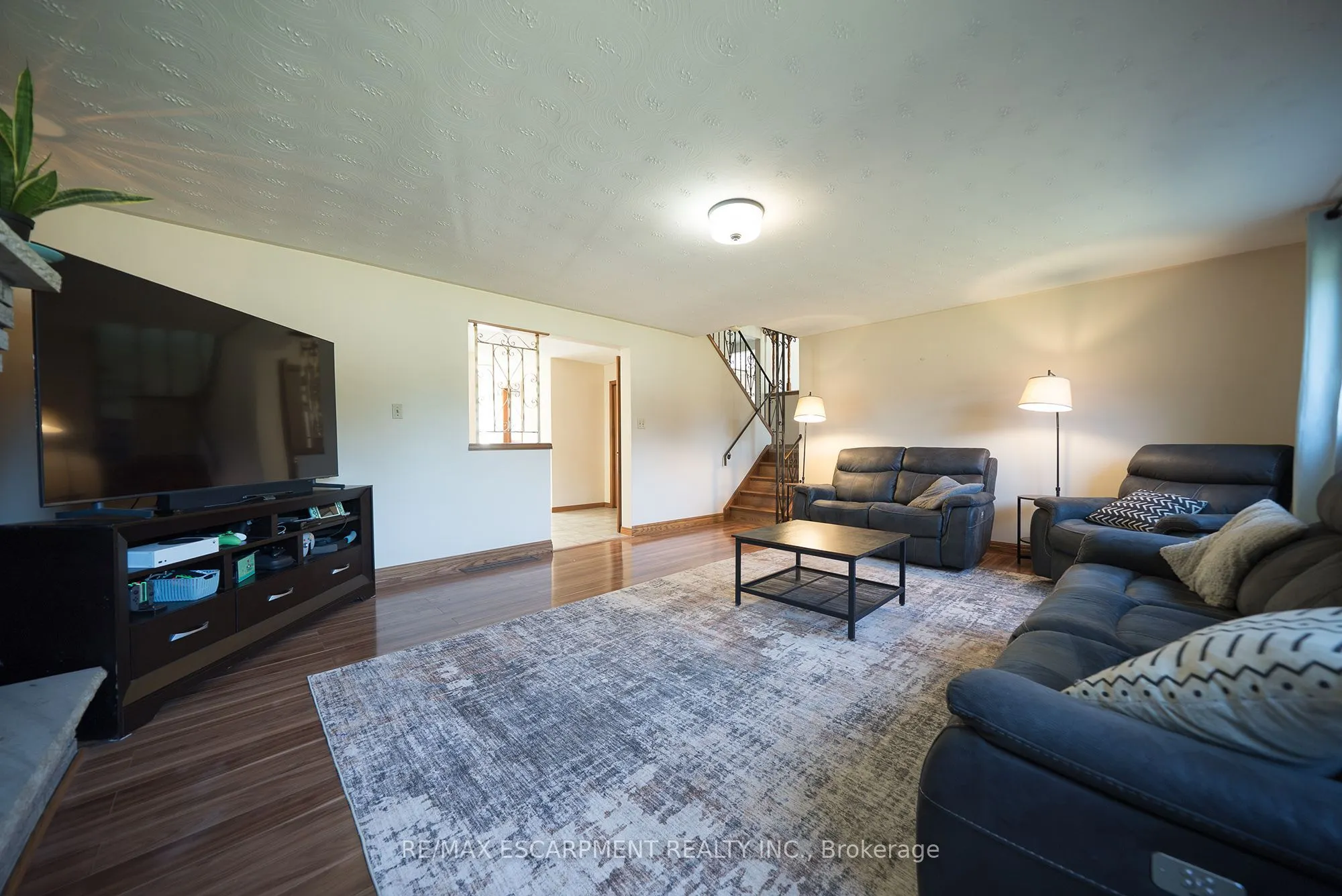 32 Avondale Crescent