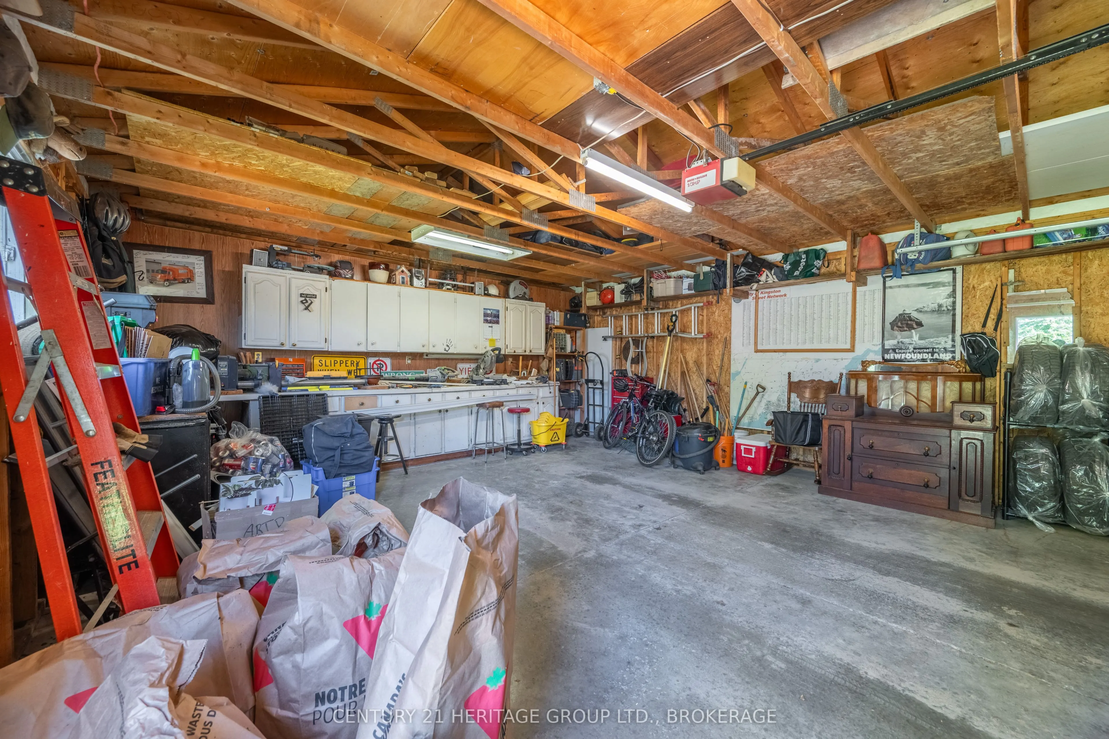 35 Loyalist Avenue