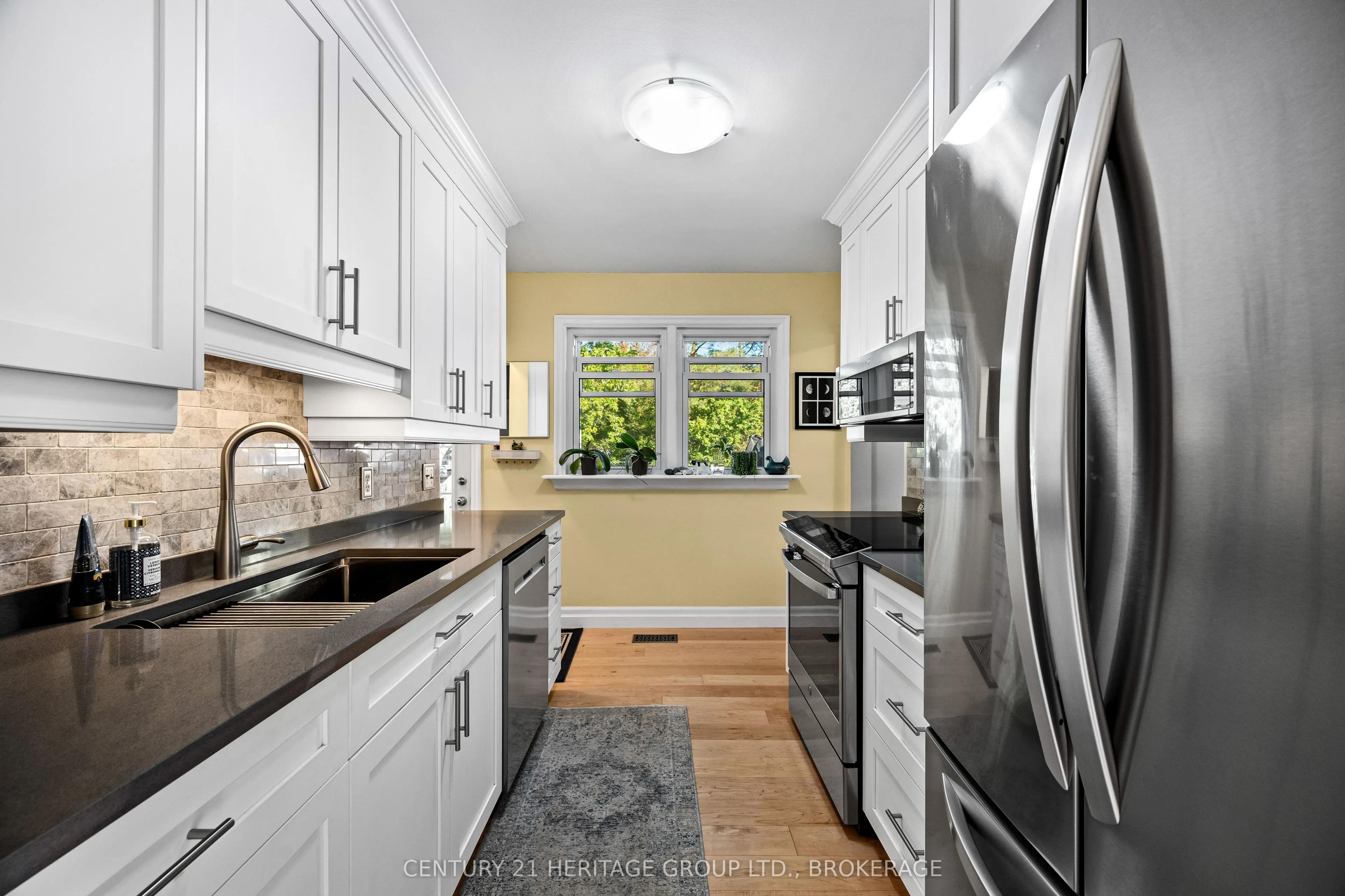 35 Loyalist Avenue