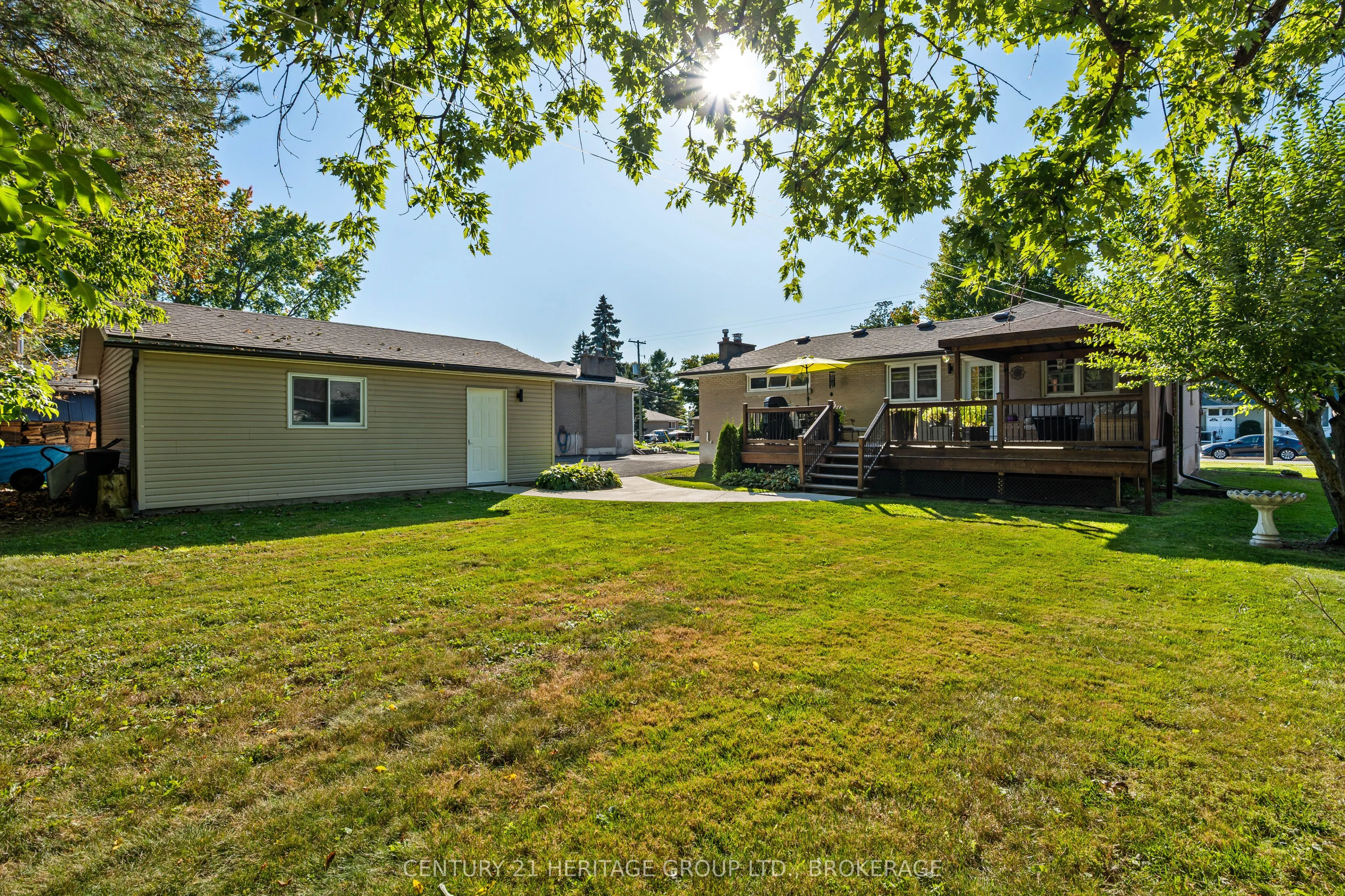 35 Loyalist Avenue