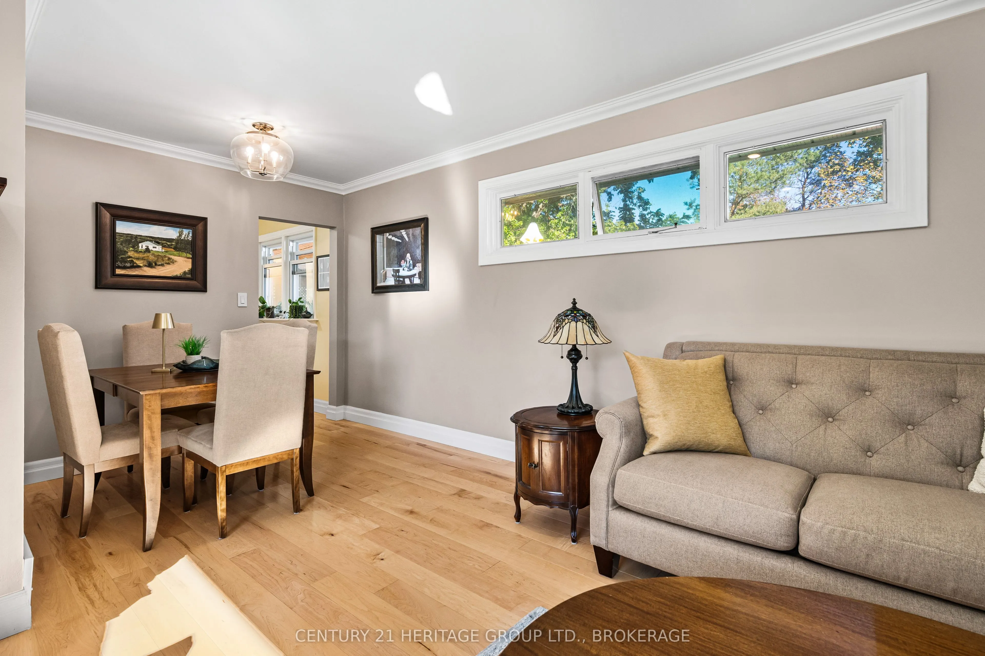 35 Loyalist Avenue