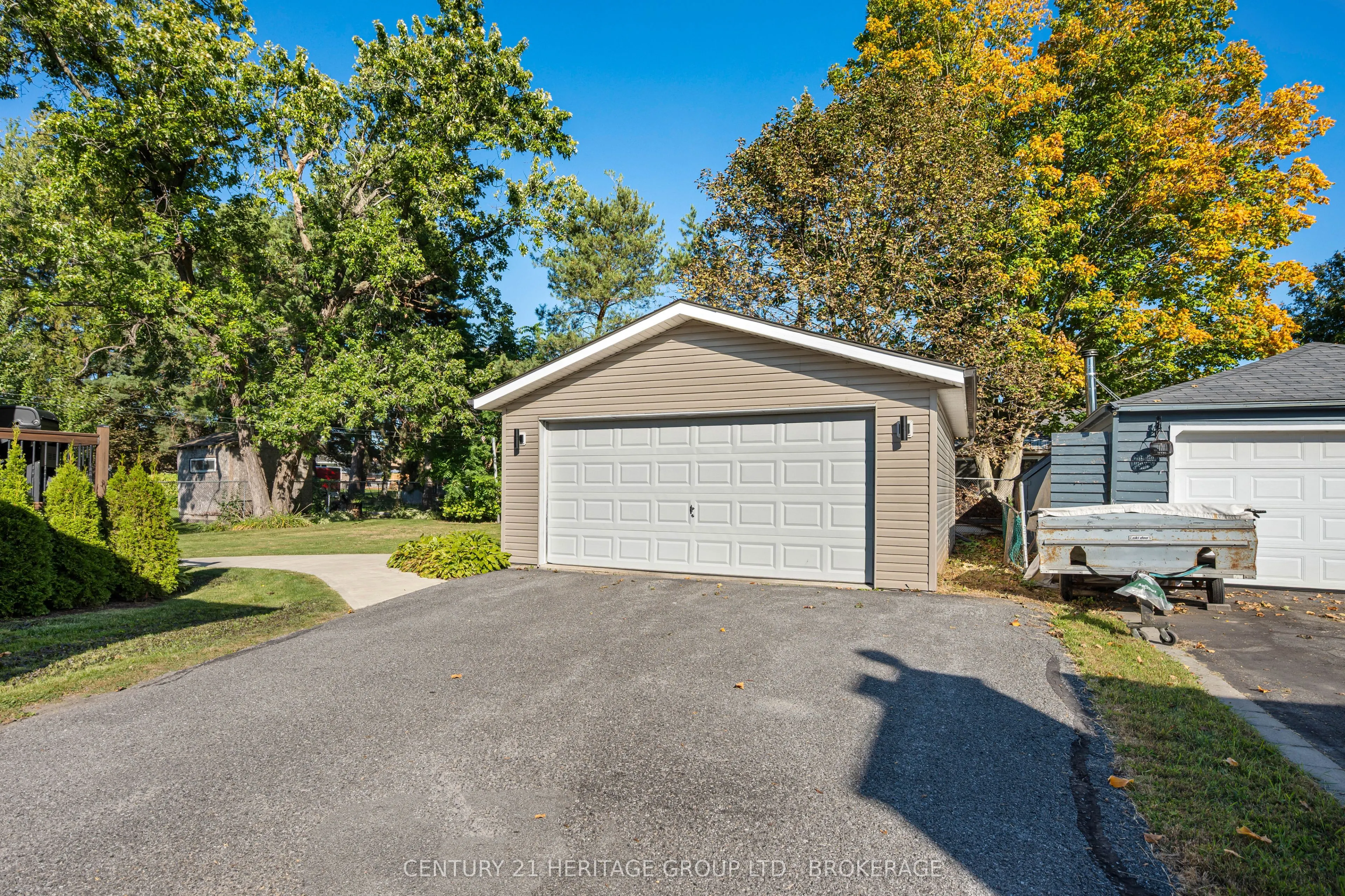 35 Loyalist Avenue