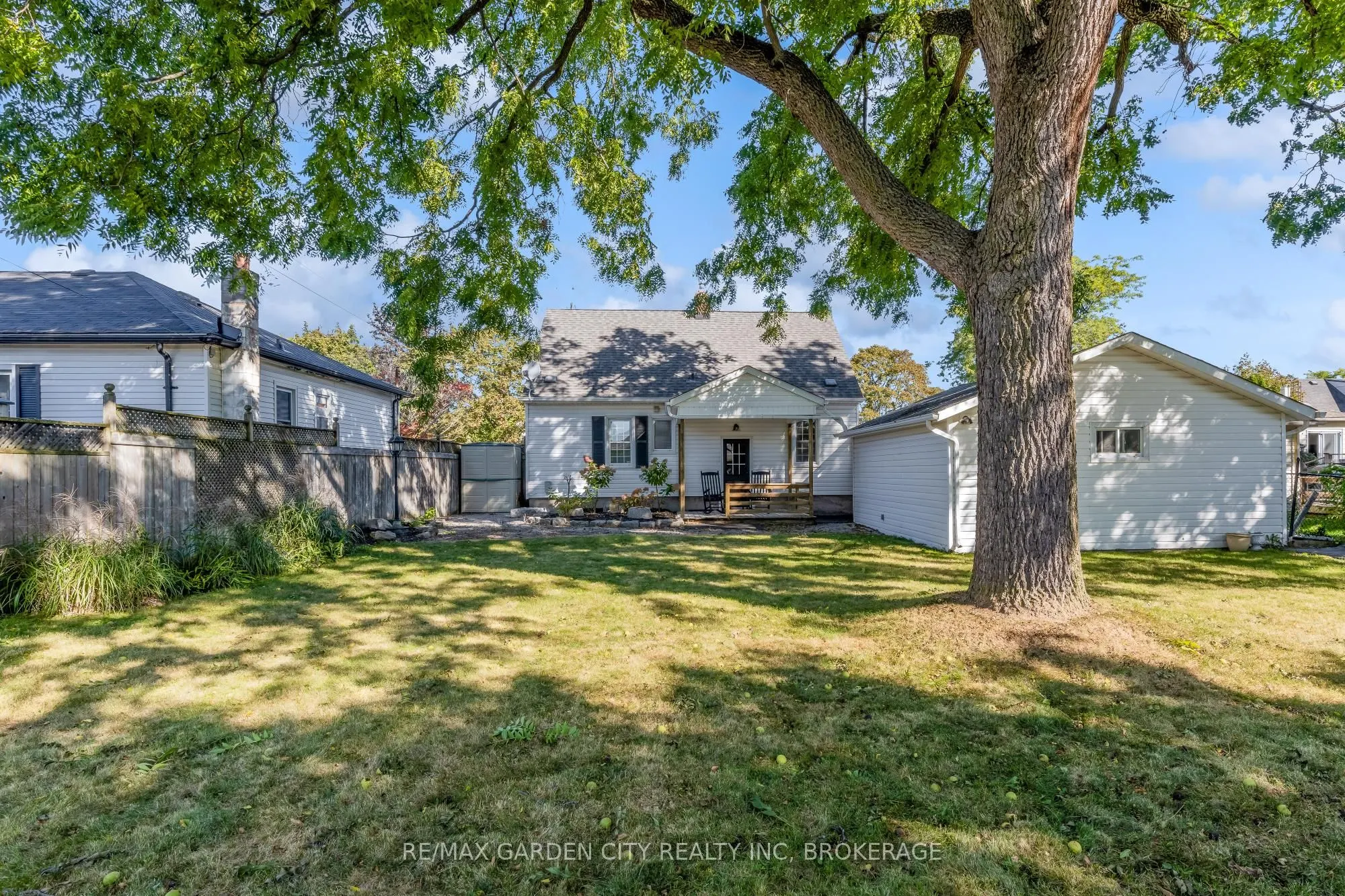 4 Manor Road