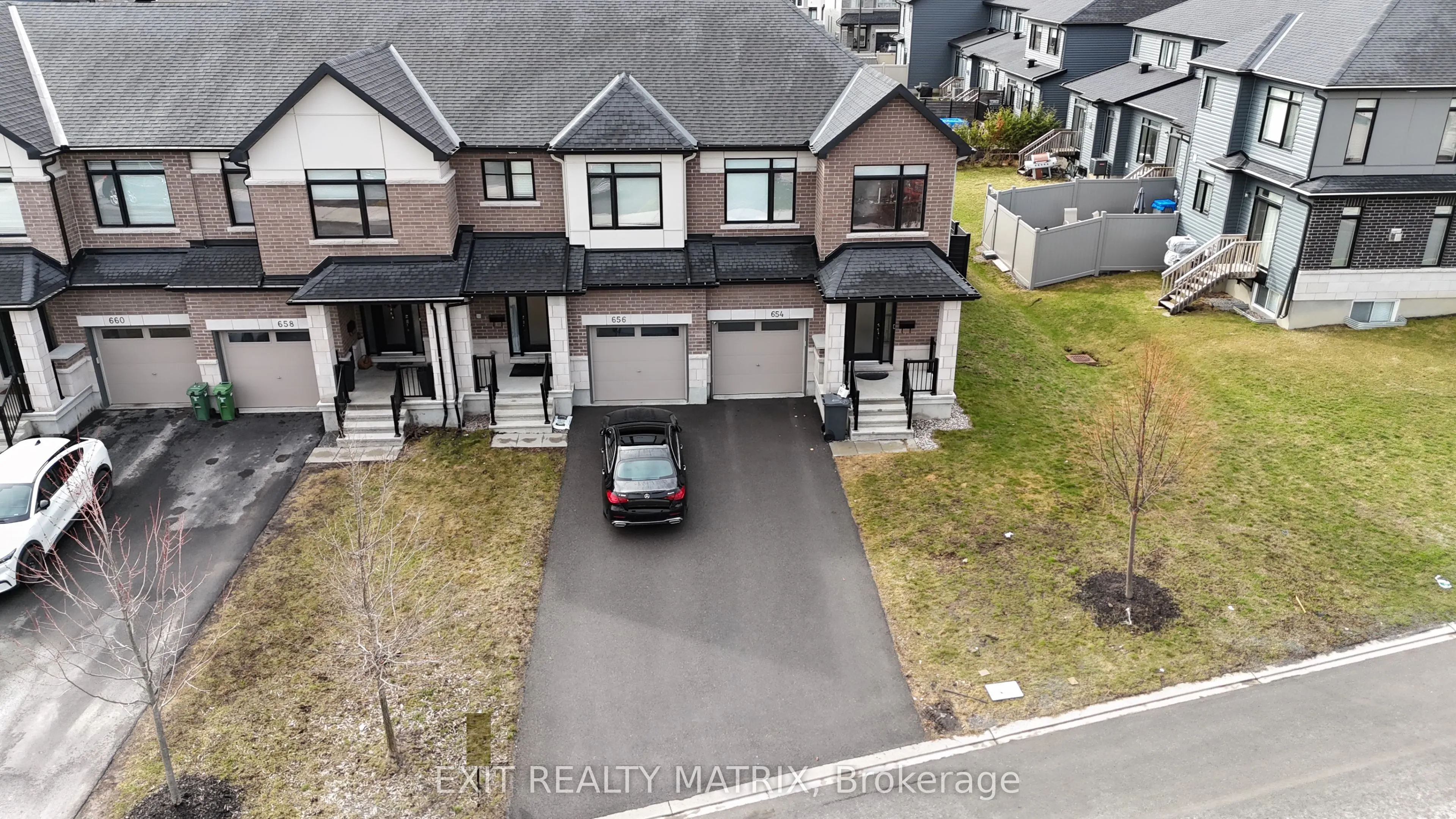 656 Putney Crescent