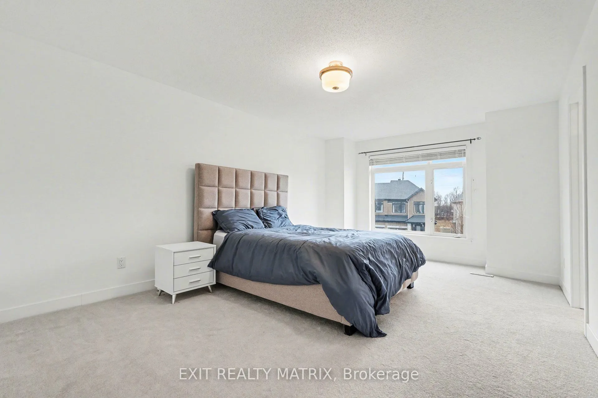 656 Putney Crescent
