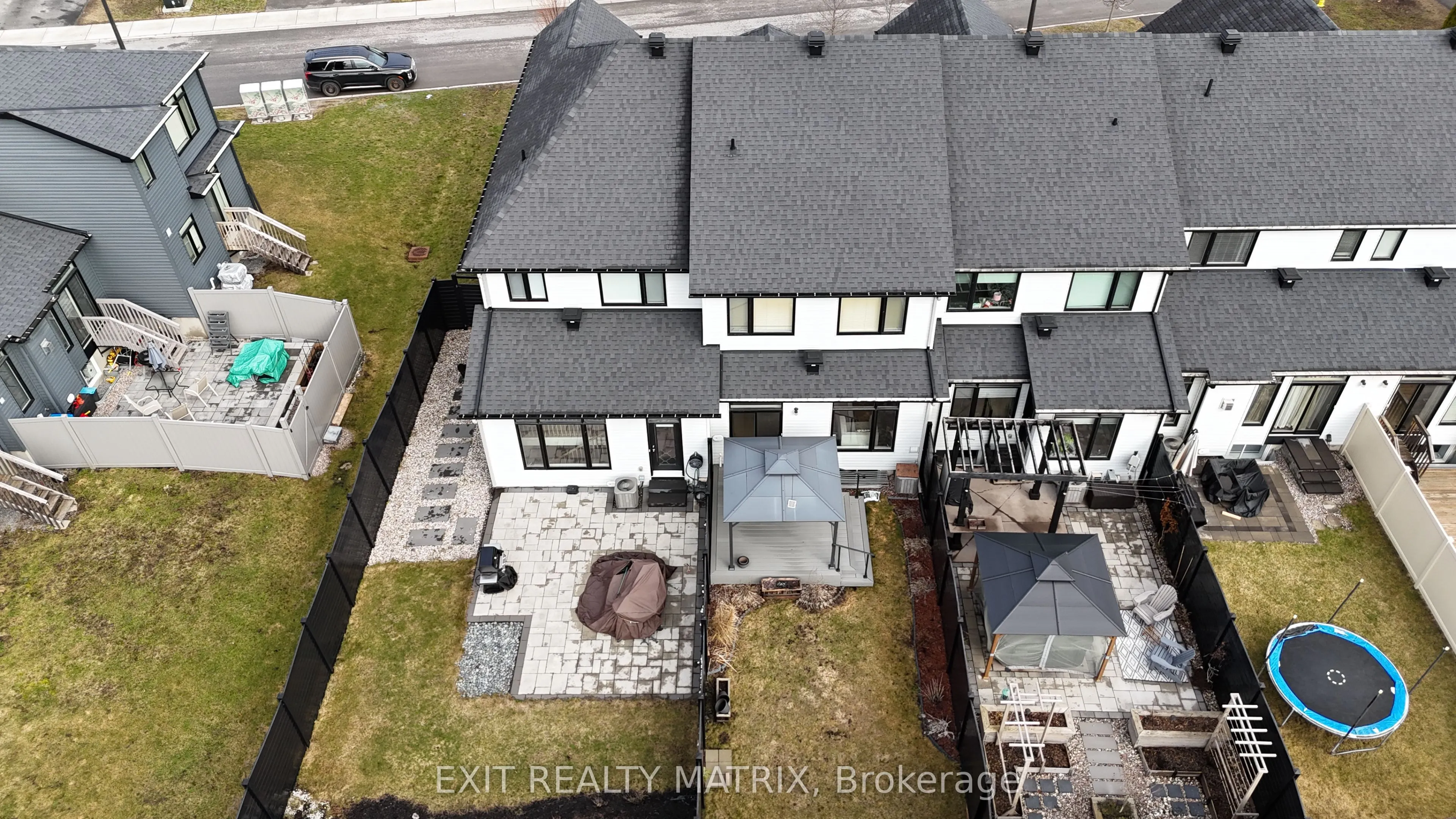 656 Putney Crescent