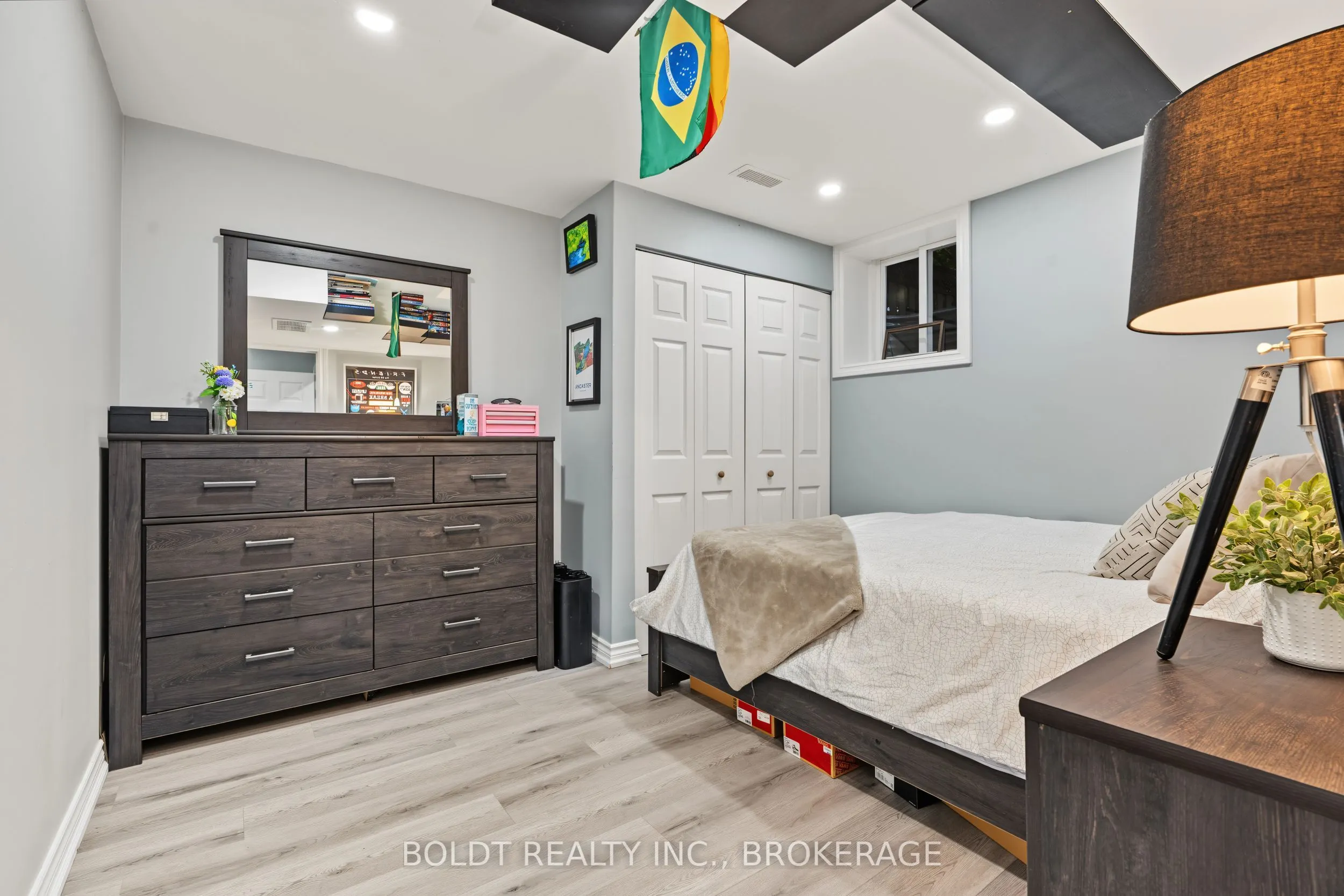 17 Valridge Court