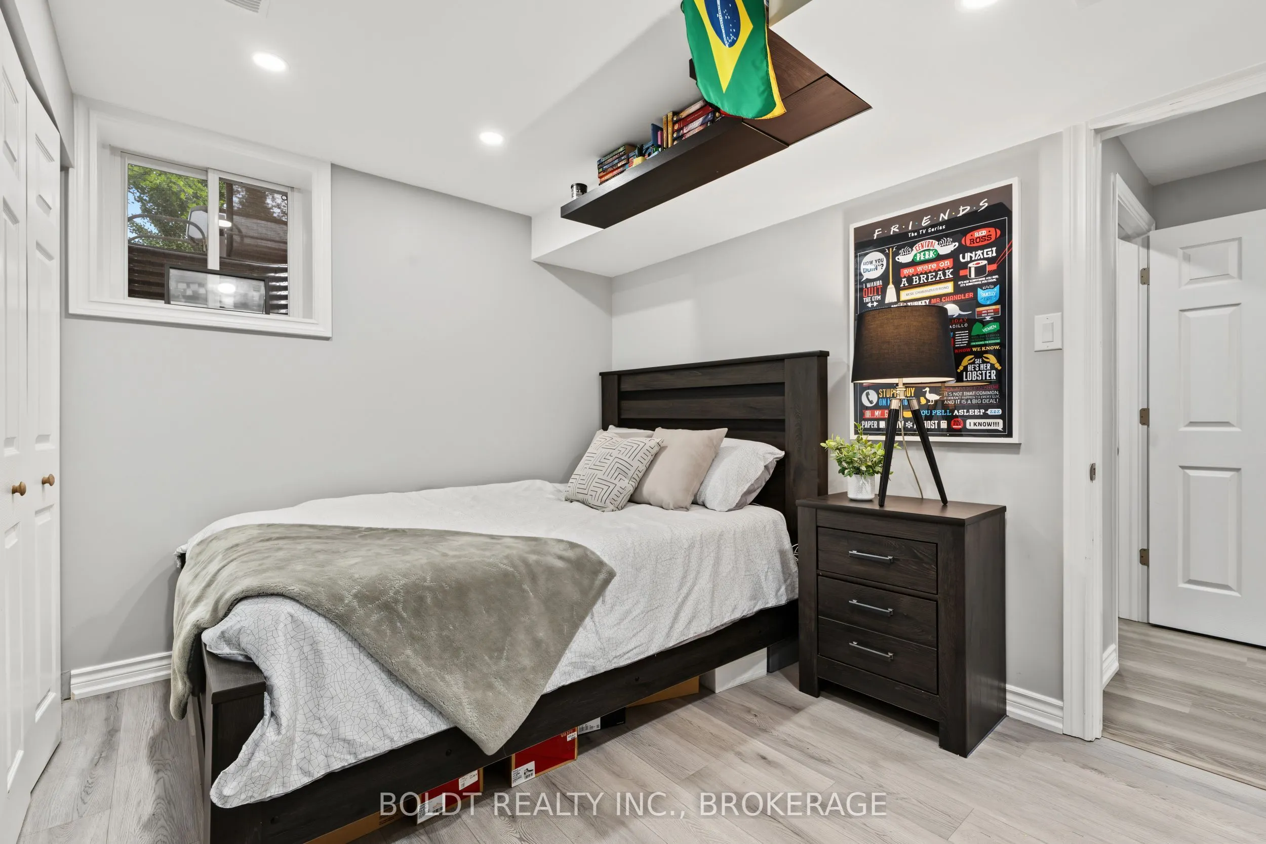 17 Valridge Court